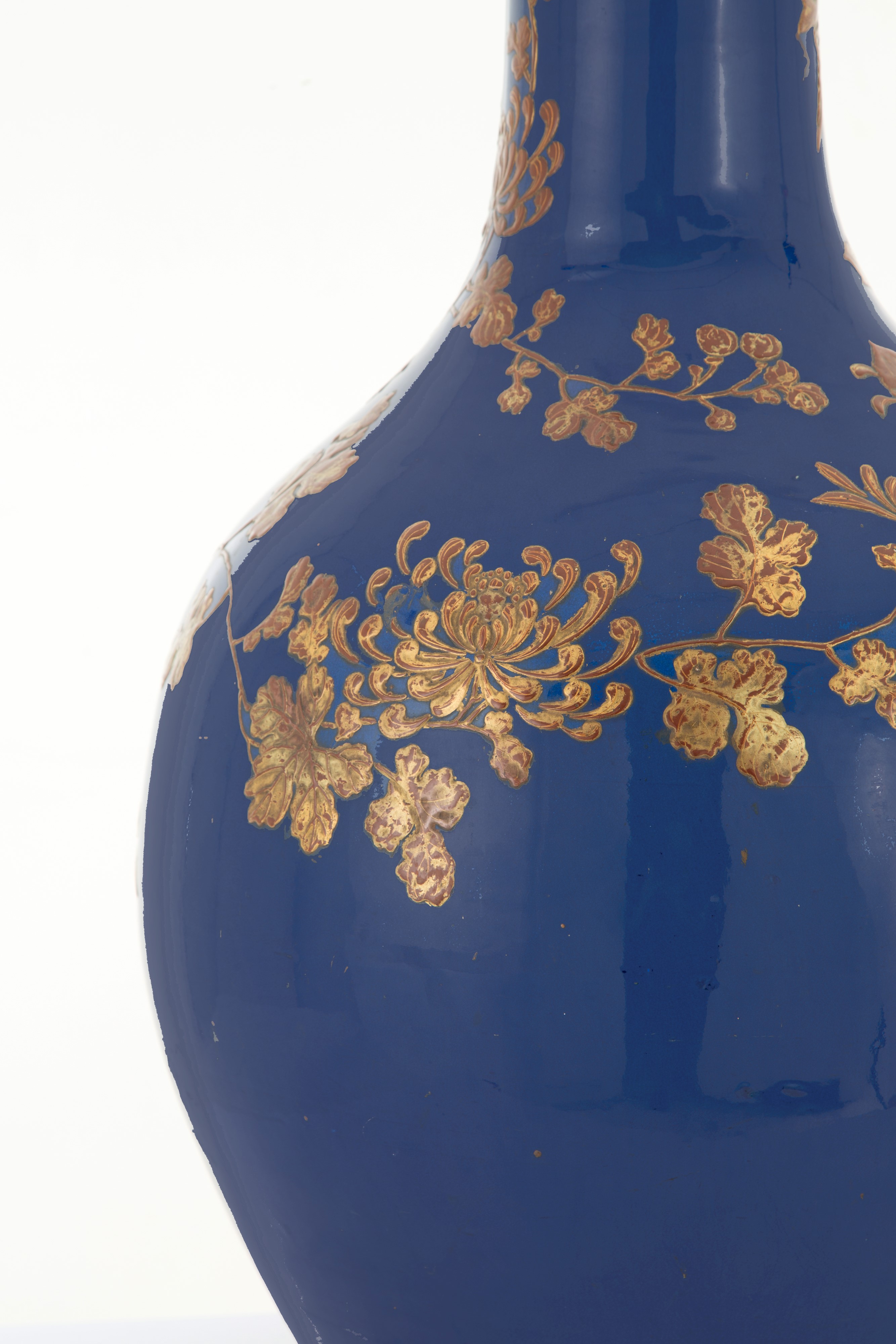 Vaso in porcellana blu e oro