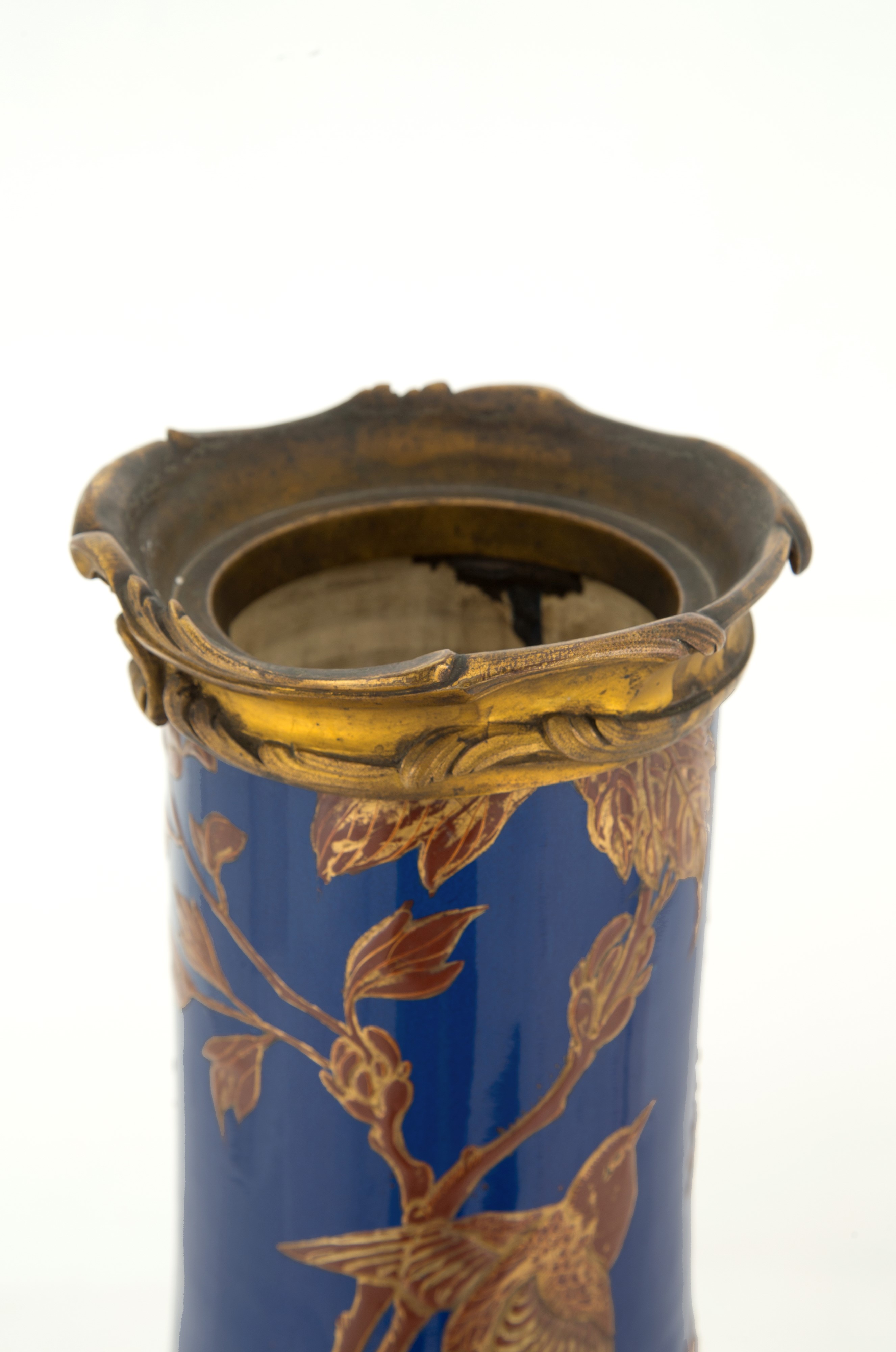 Vaso in porcellana blu e oro