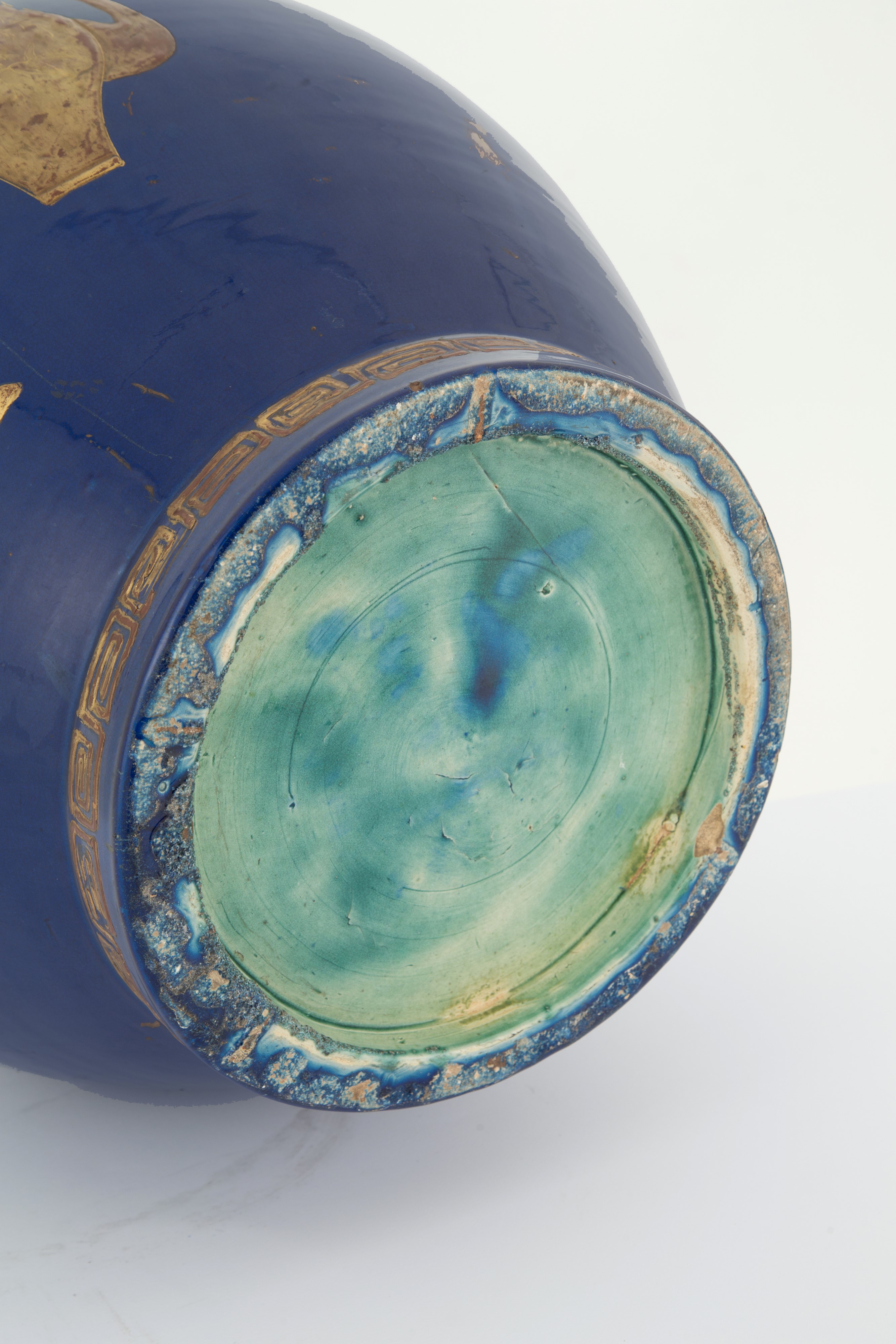 Vaso in porcellana blu e oro