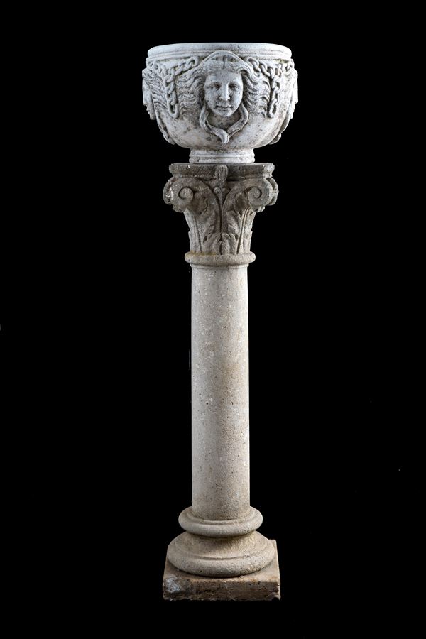 Column with tub