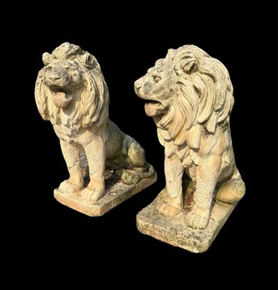 Coppia di Sculture "leoni"