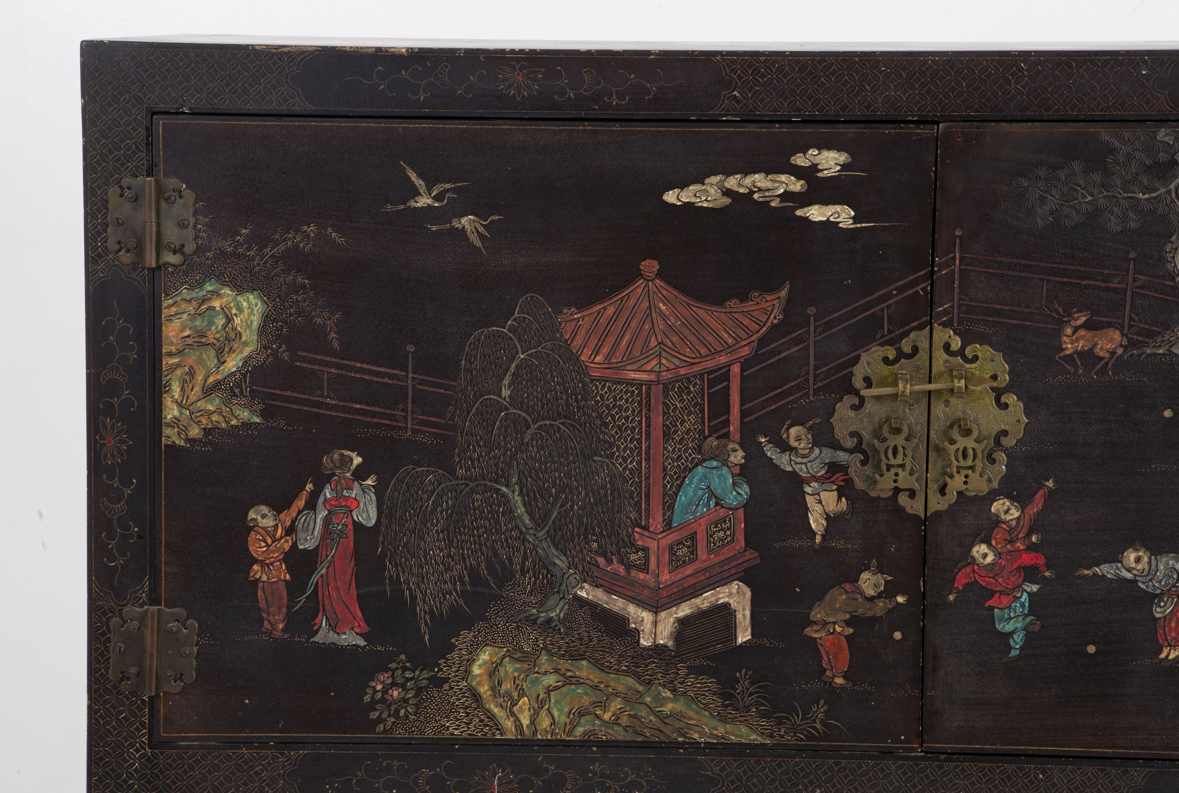 Mobile Laccato a Chinoiserie
