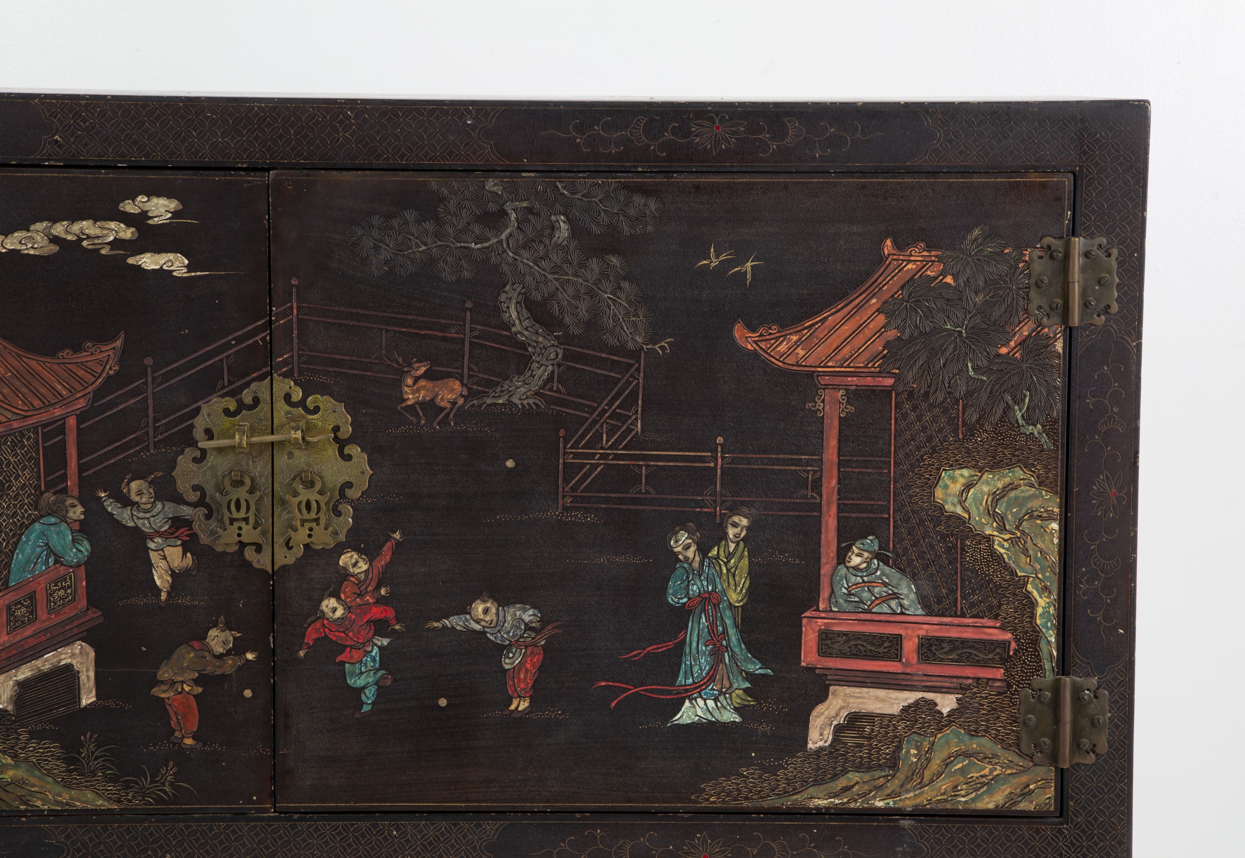 Mobile Laccato a Chinoiserie