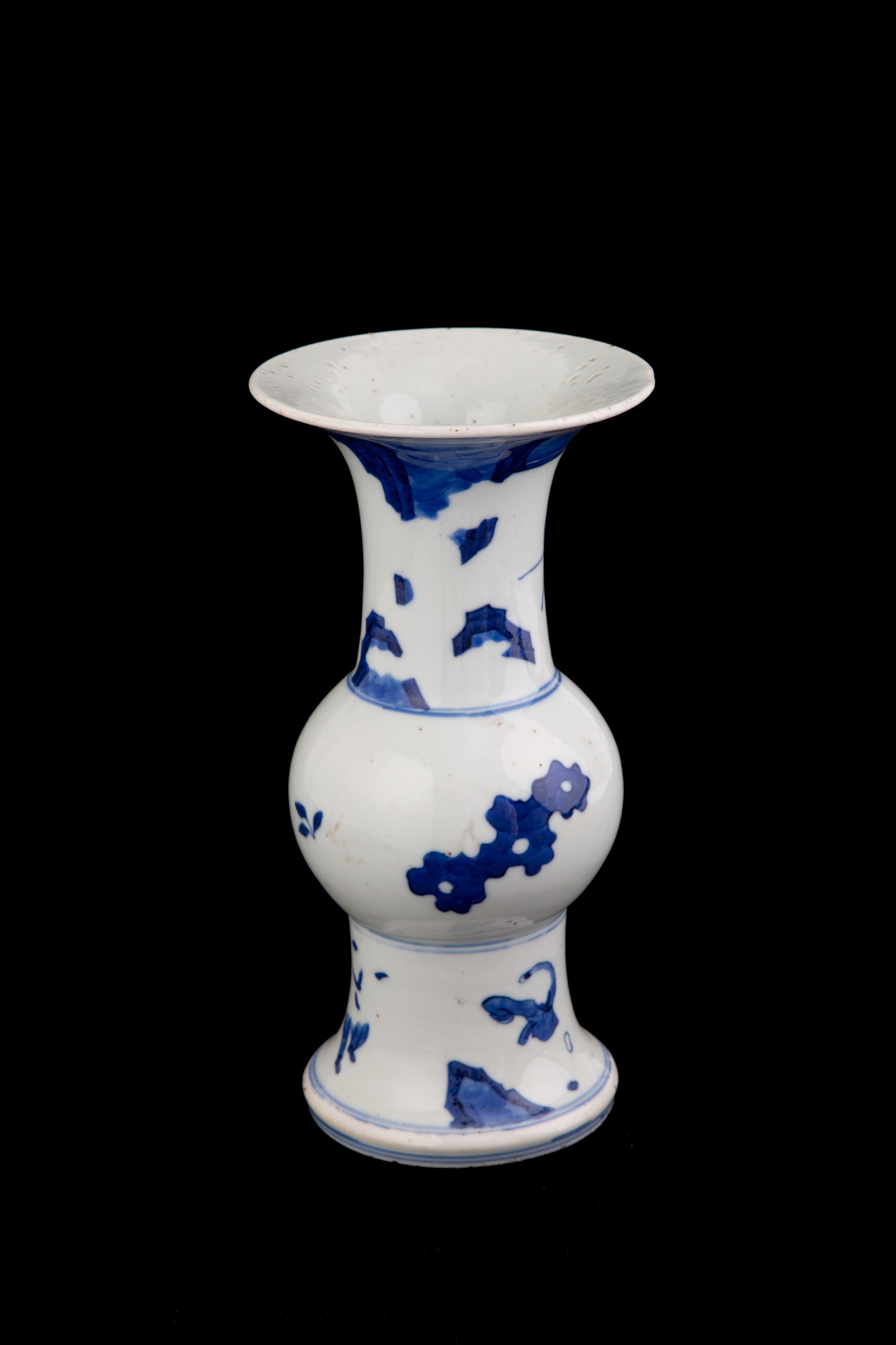 Vaso bianco e blu a balaustra