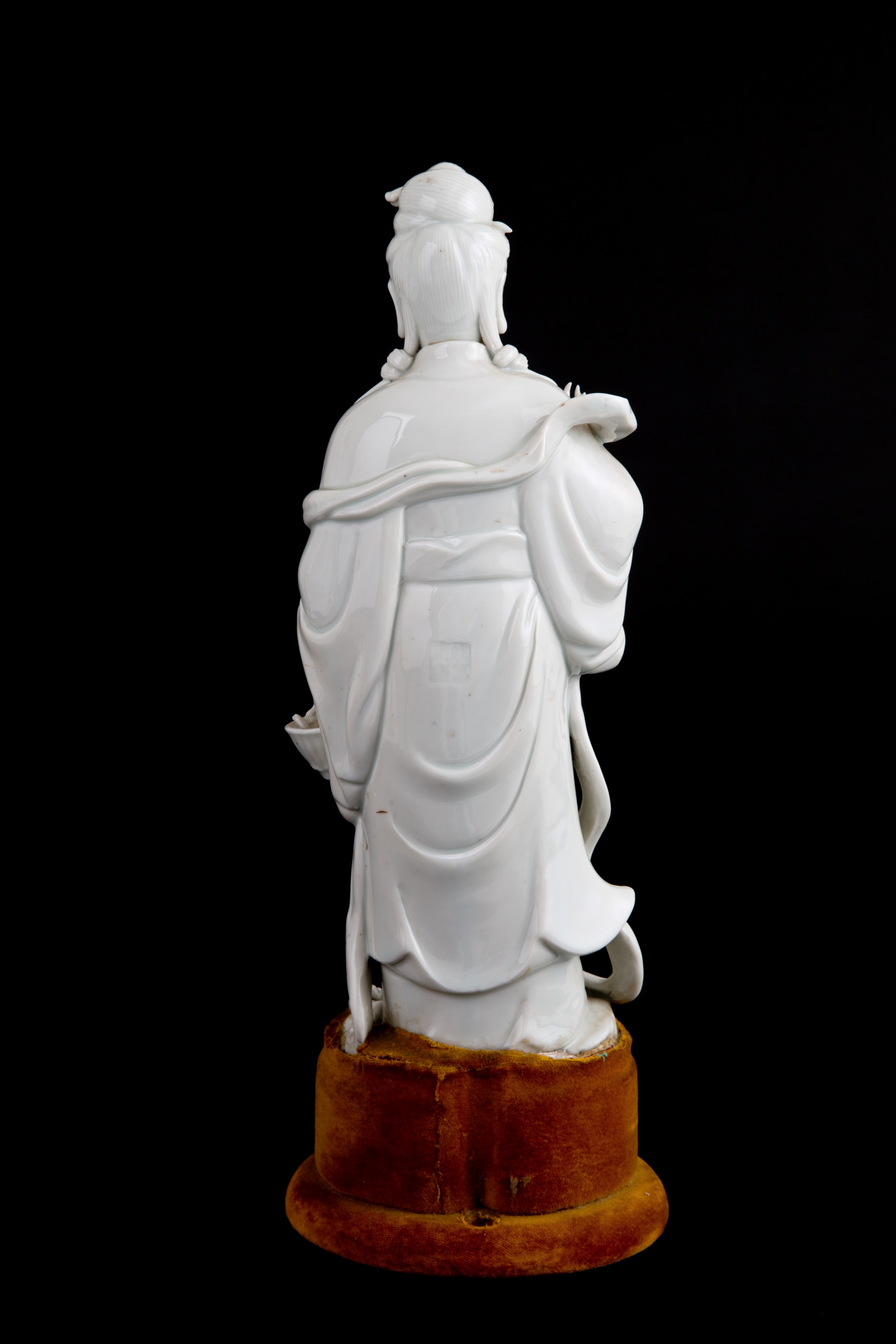 Scultura in porcellana bianca "GUANYIN"