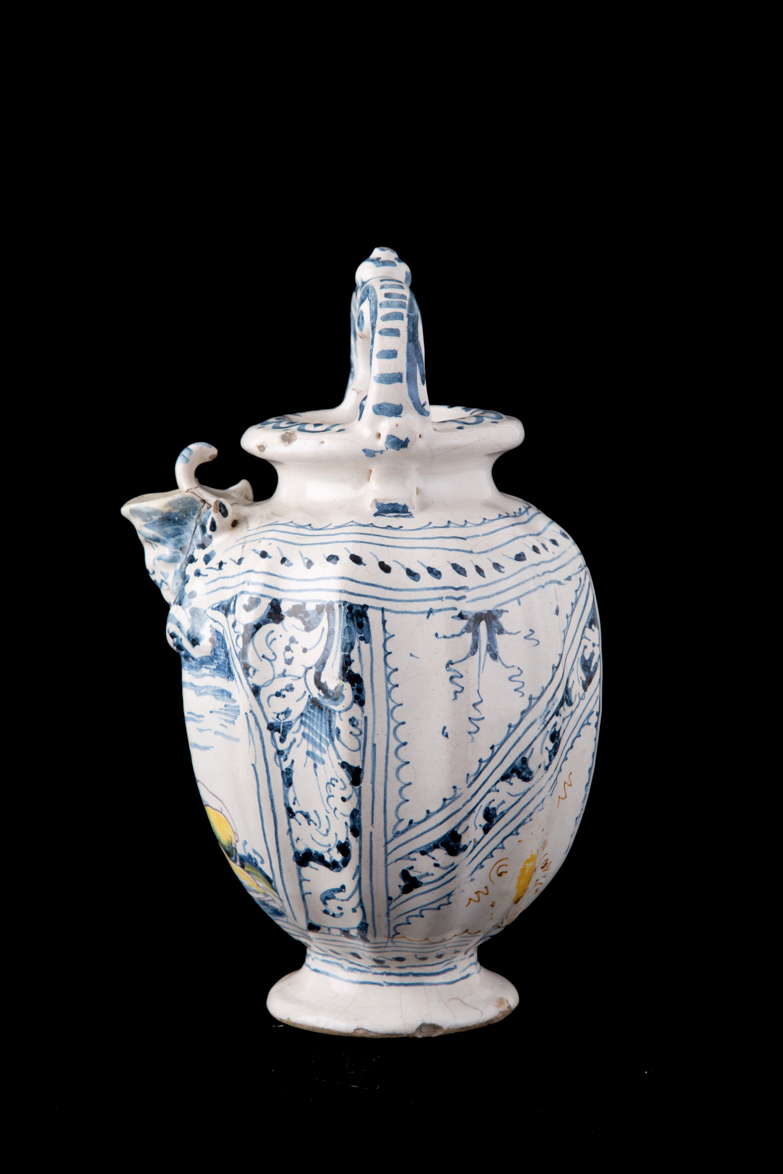 Versatoio in Maiolica