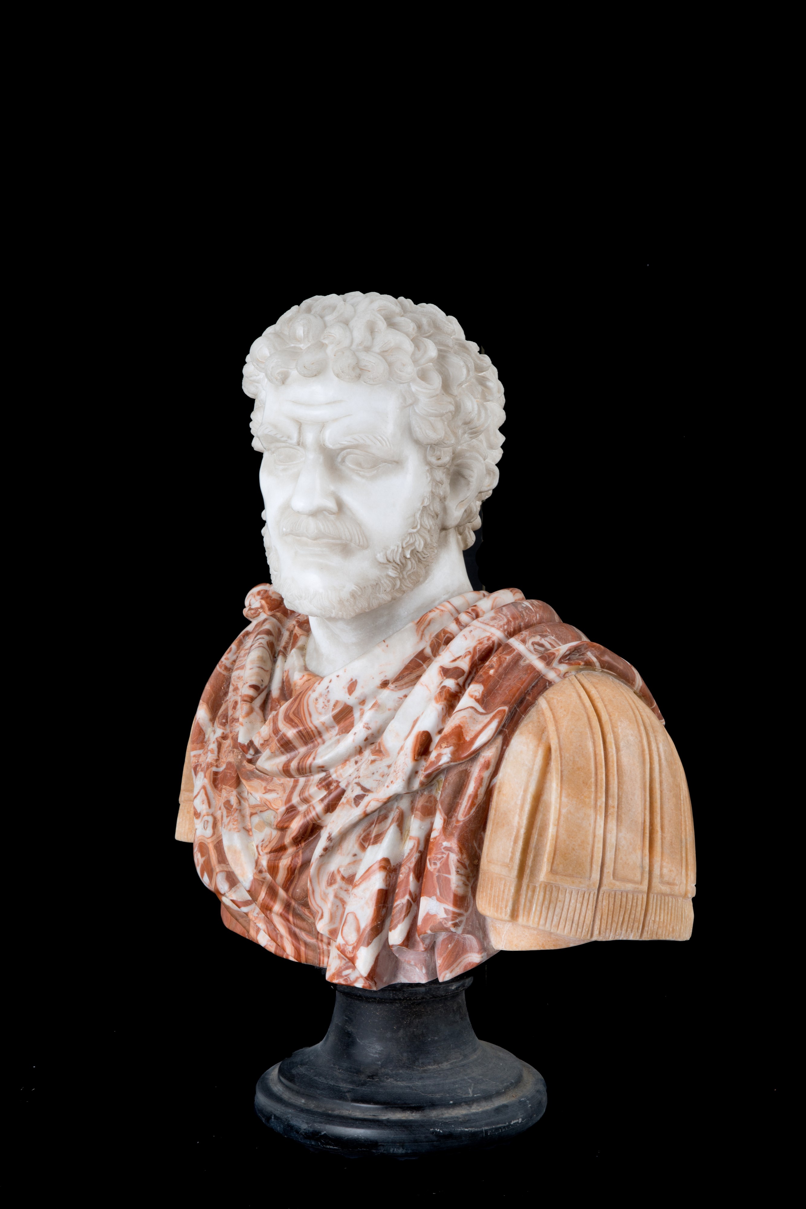 Scultura in Marmi Vari "busto di Imperatore Romano"