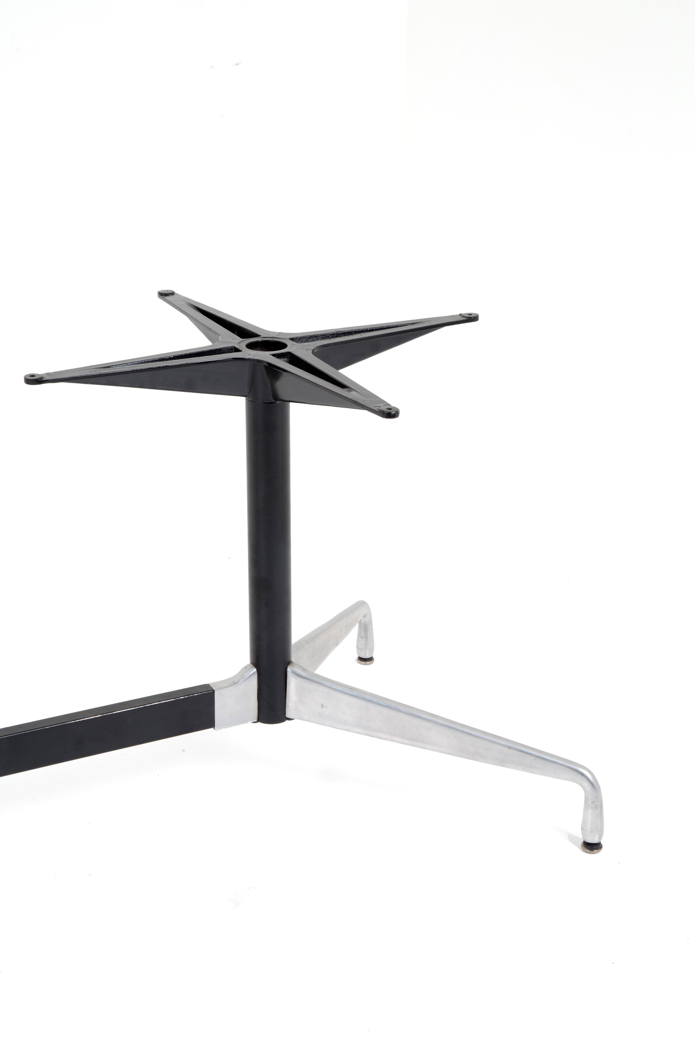Charles Eames, Ray Eames - Tavolo da Riunione per Icf su Licenza Herman Miller