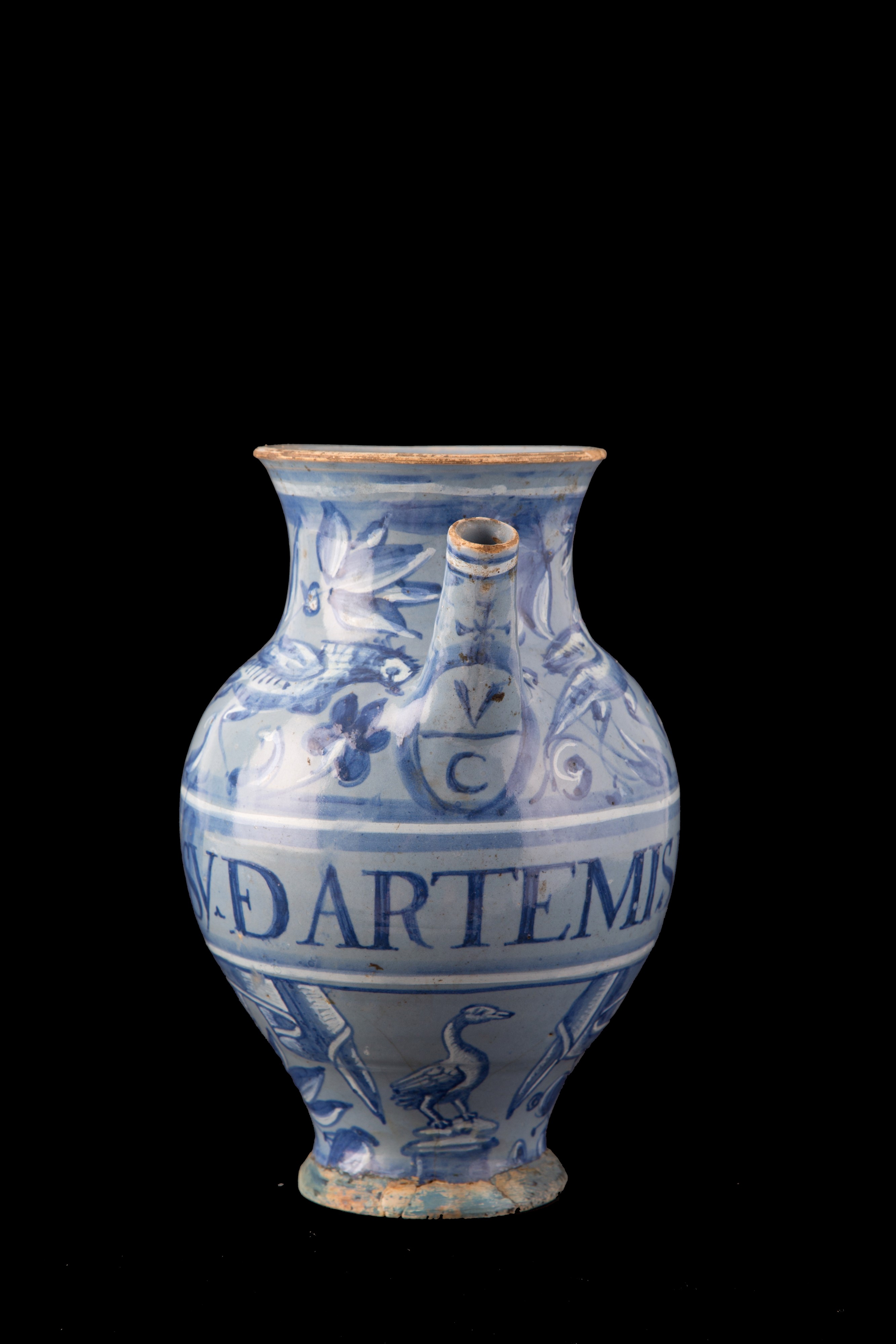 Brocca in maiolica blu