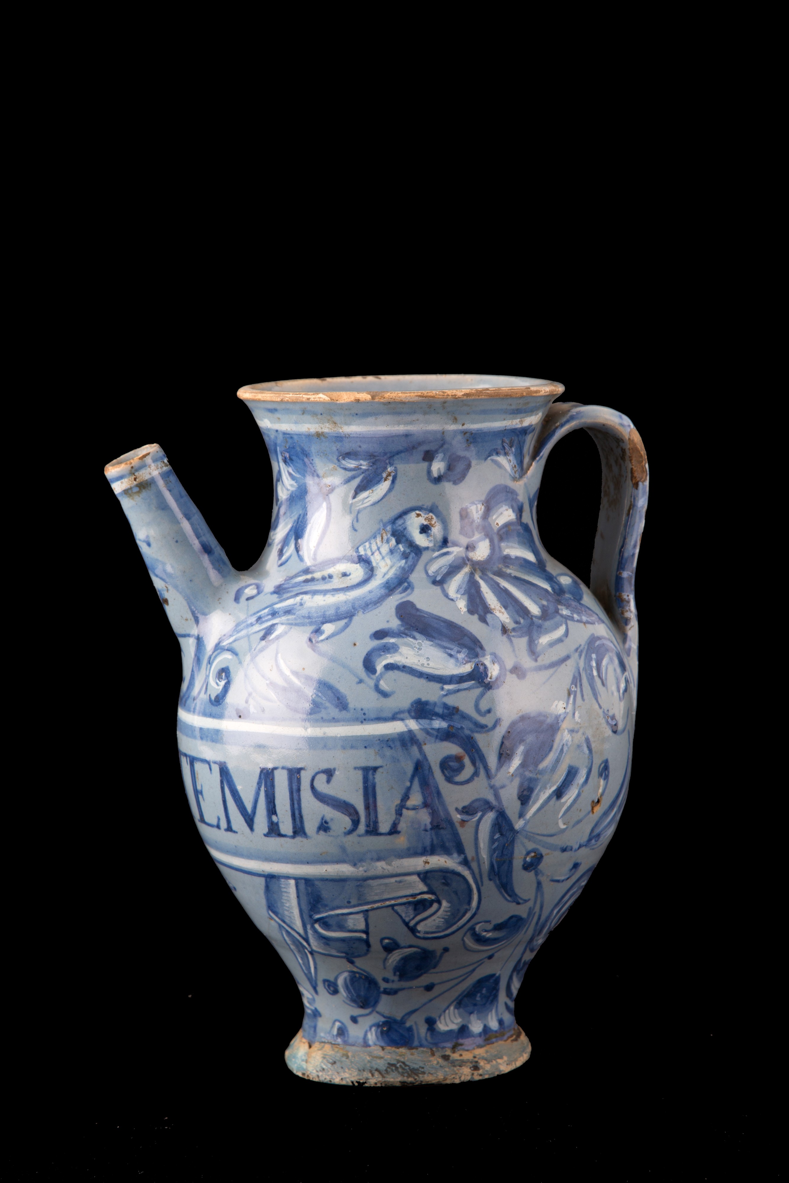 Brocca in maiolica blu