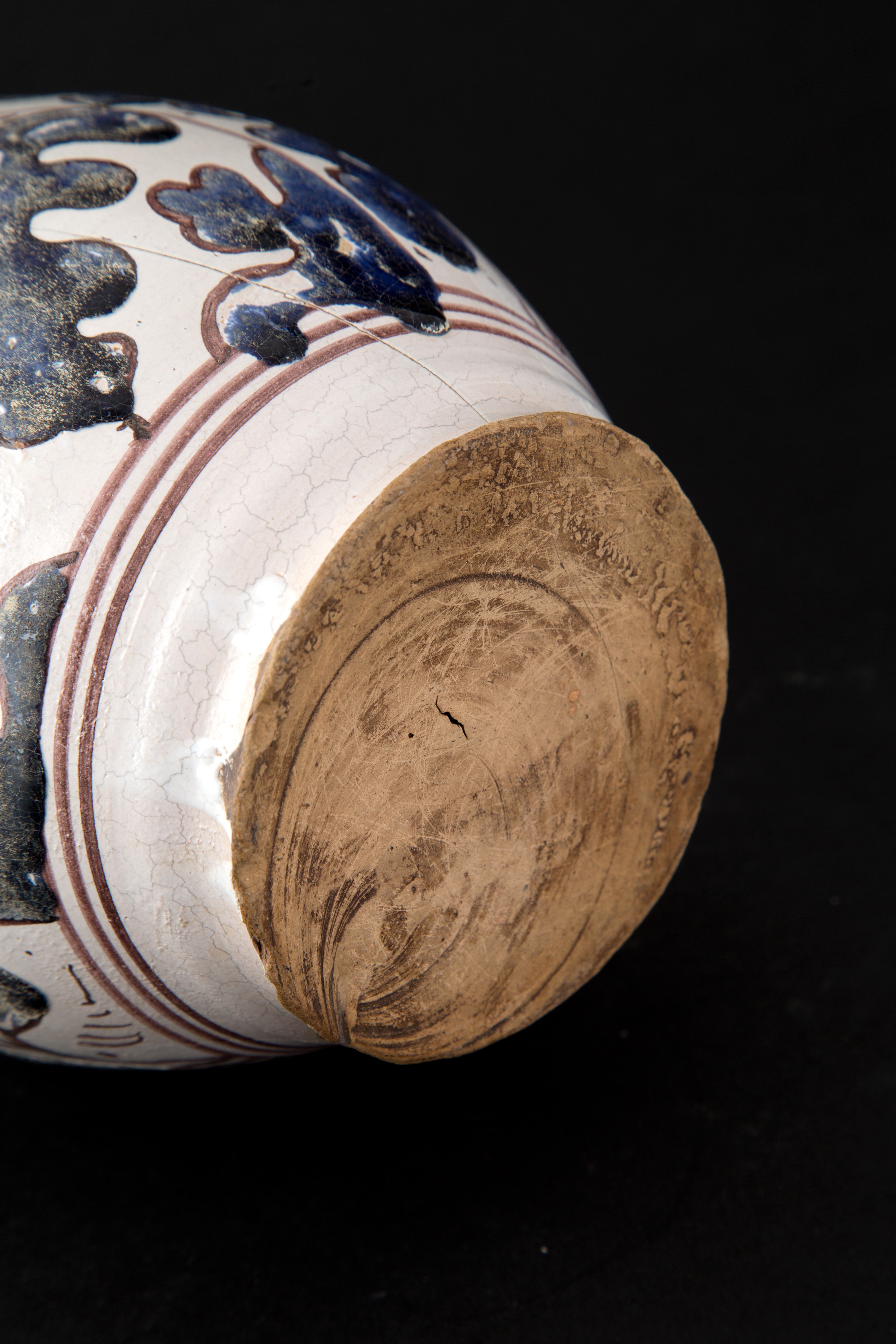 Brocca in maiolica con volto