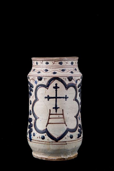 Brocca in Maiolica con Stemma di Santa Maria della Scala