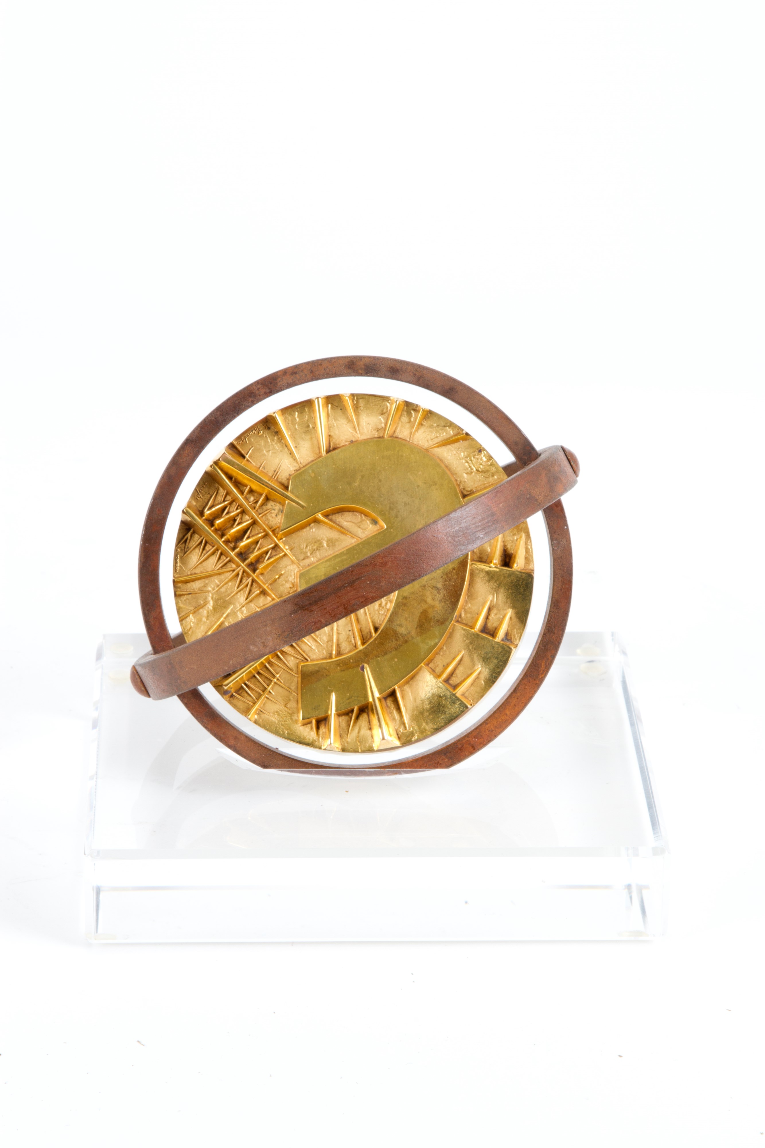 Arnaldo Pomodoro - Scultura "giroscopio"