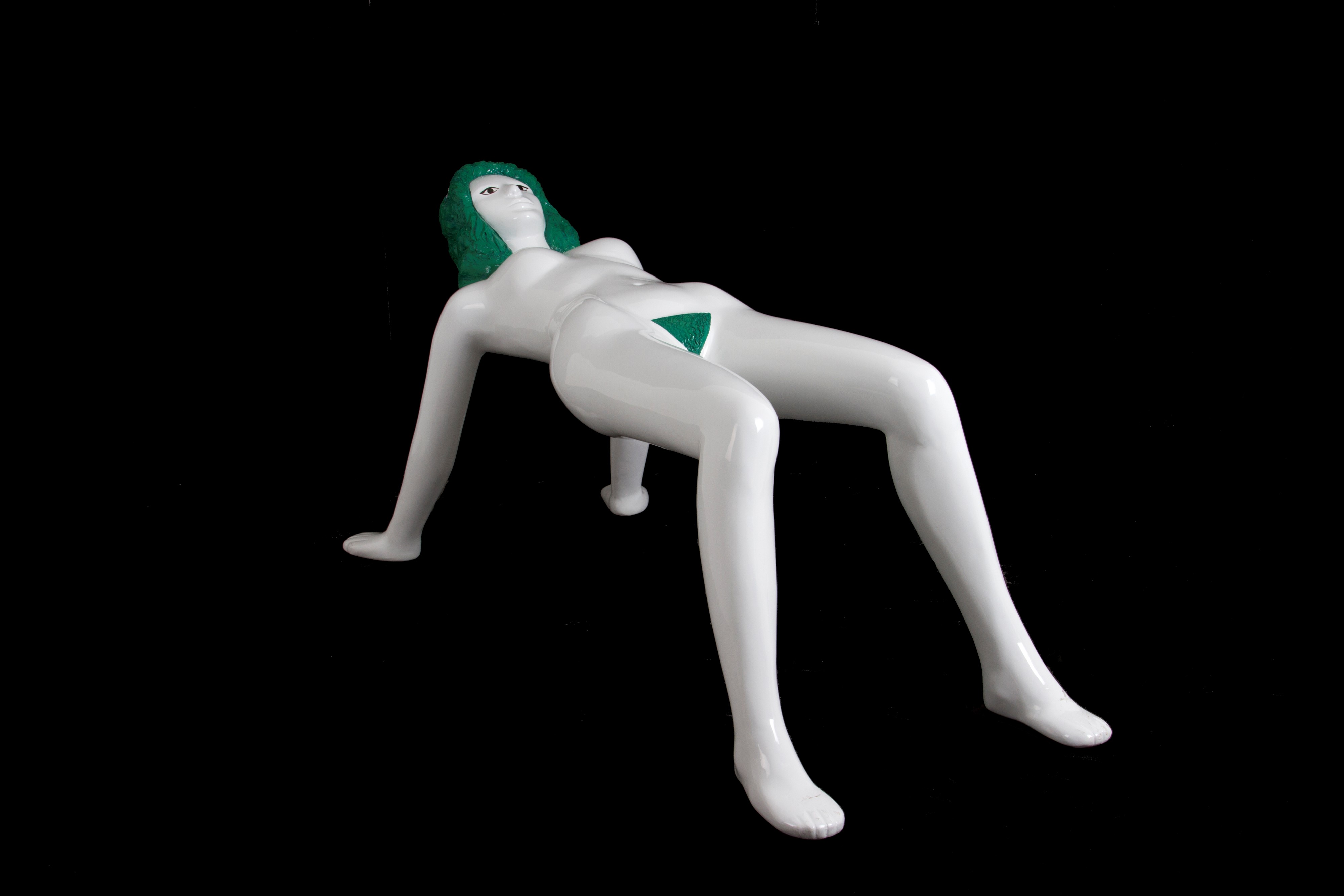 Elizabeth Moore - Panca Antropomorfa in Vetroresina