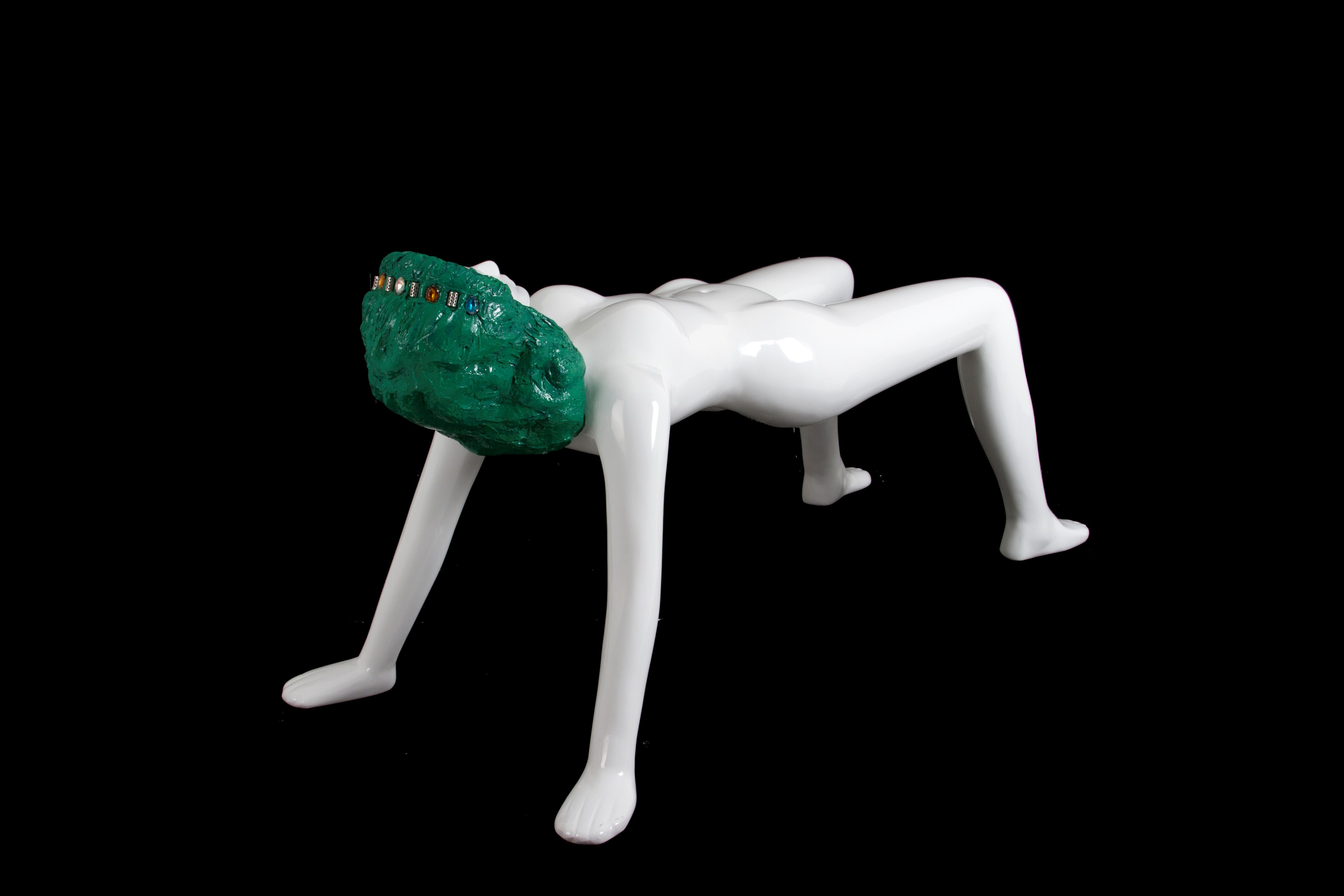 Elizabeth Moore - Panca Antropomorfa in Vetroresina