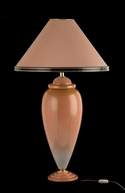 Giulia Mangani, Grande lampada in porcellana rosa e oro
