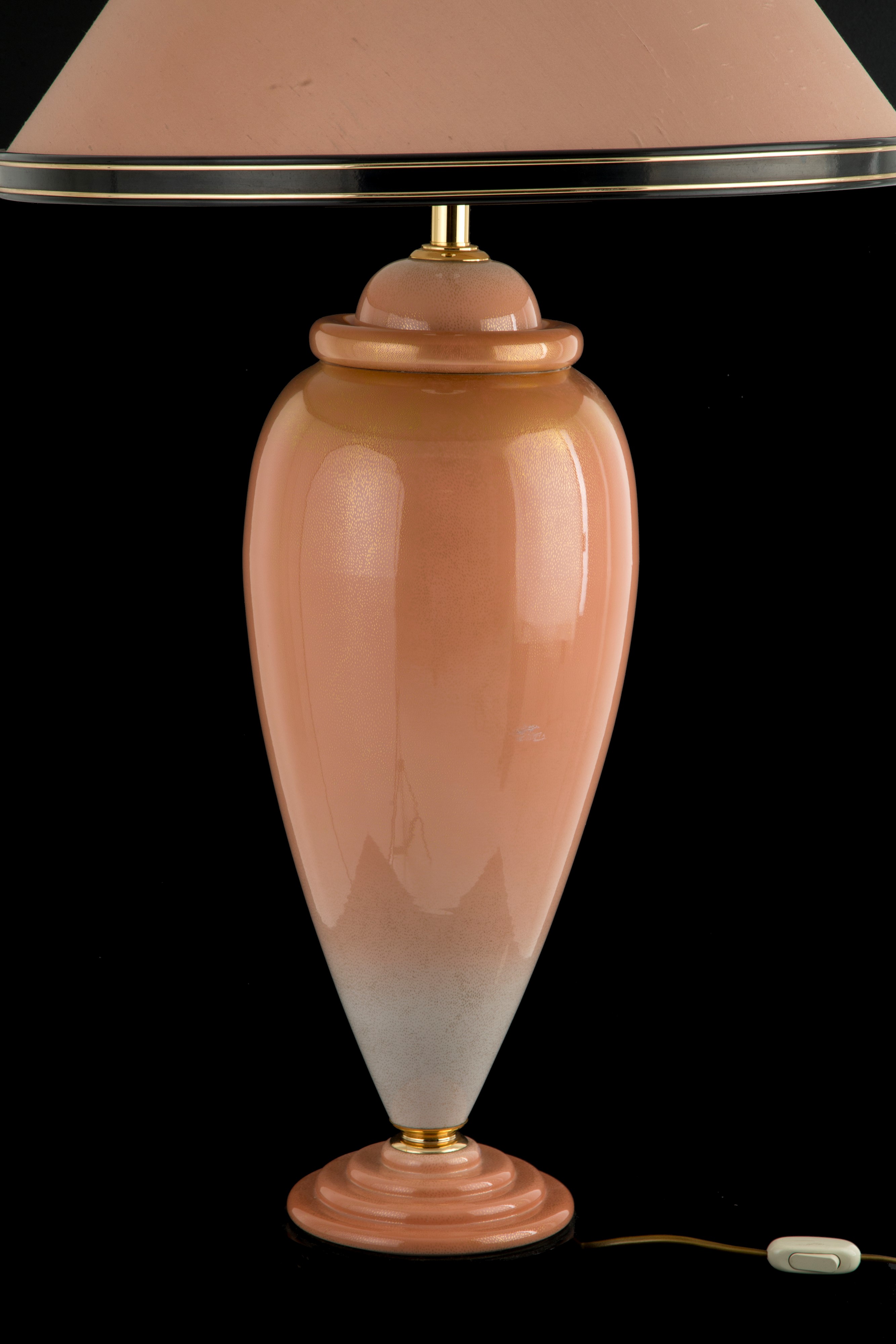 Giulia Mangani, Grande lampada in porcellana rosa e oro