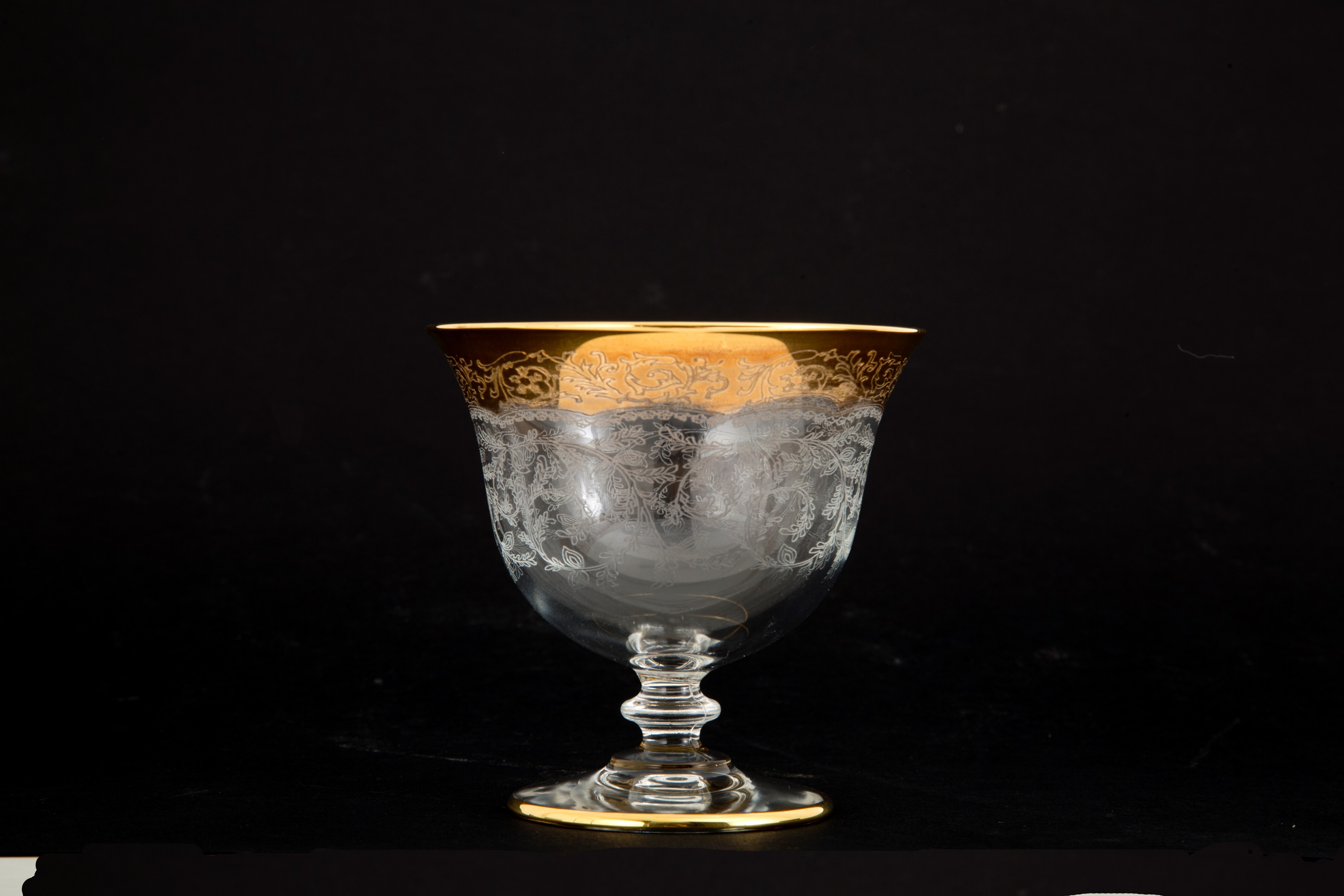 Dodici bicchieri a coppa