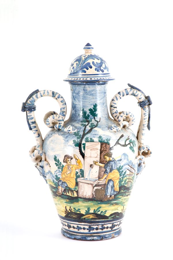 Vaso in maiolica policroma