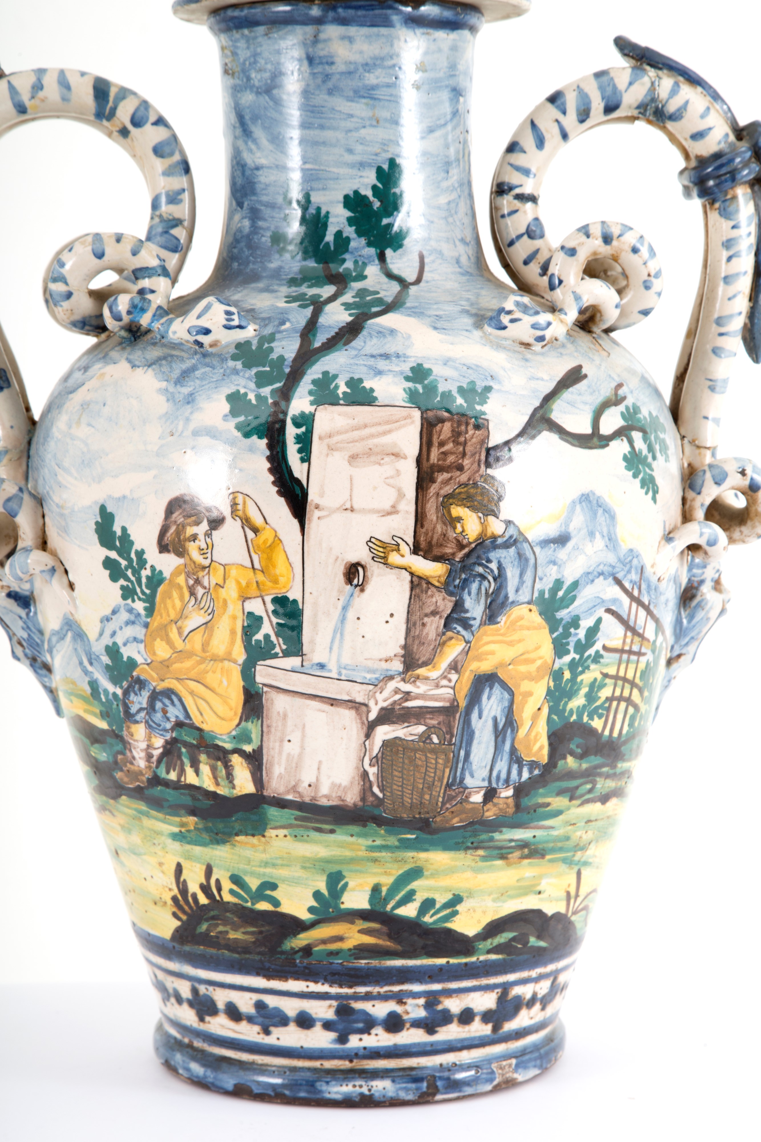 Vaso in maiolica policroma