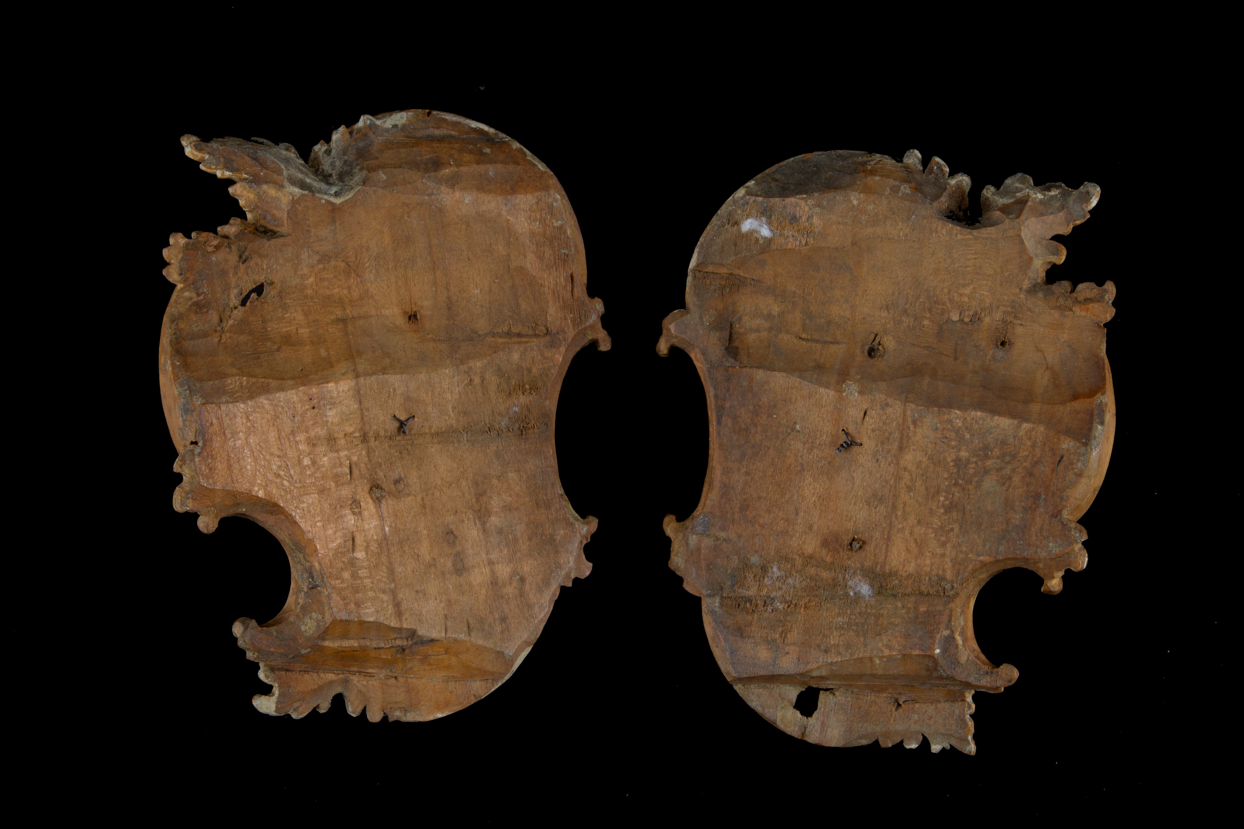 Coppia di cherubini in legno