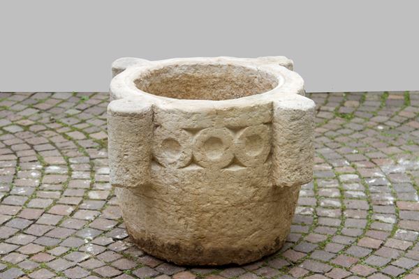 Grande vaso in pietra