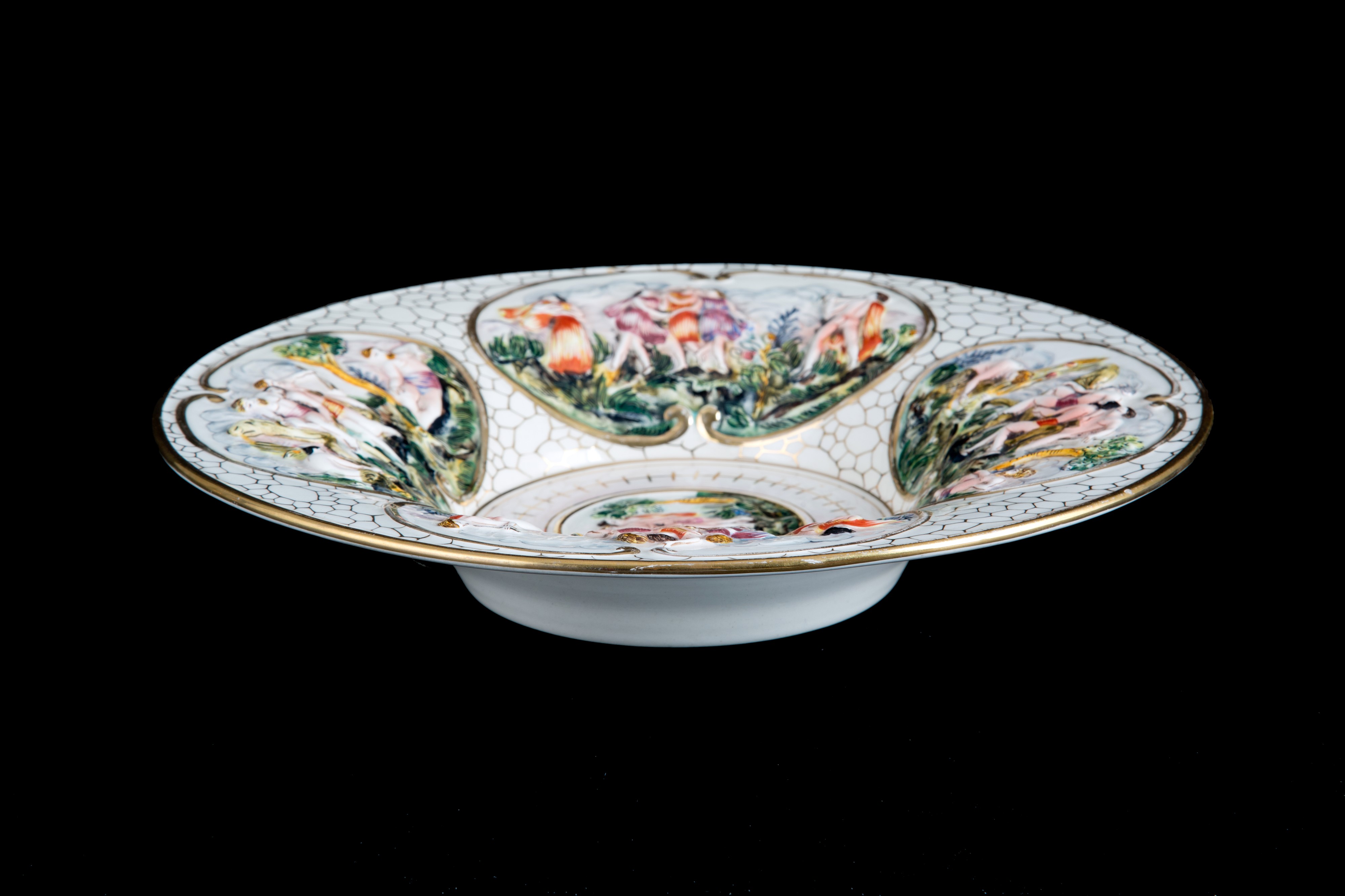 Piatto in Ceramica. Capodimonte