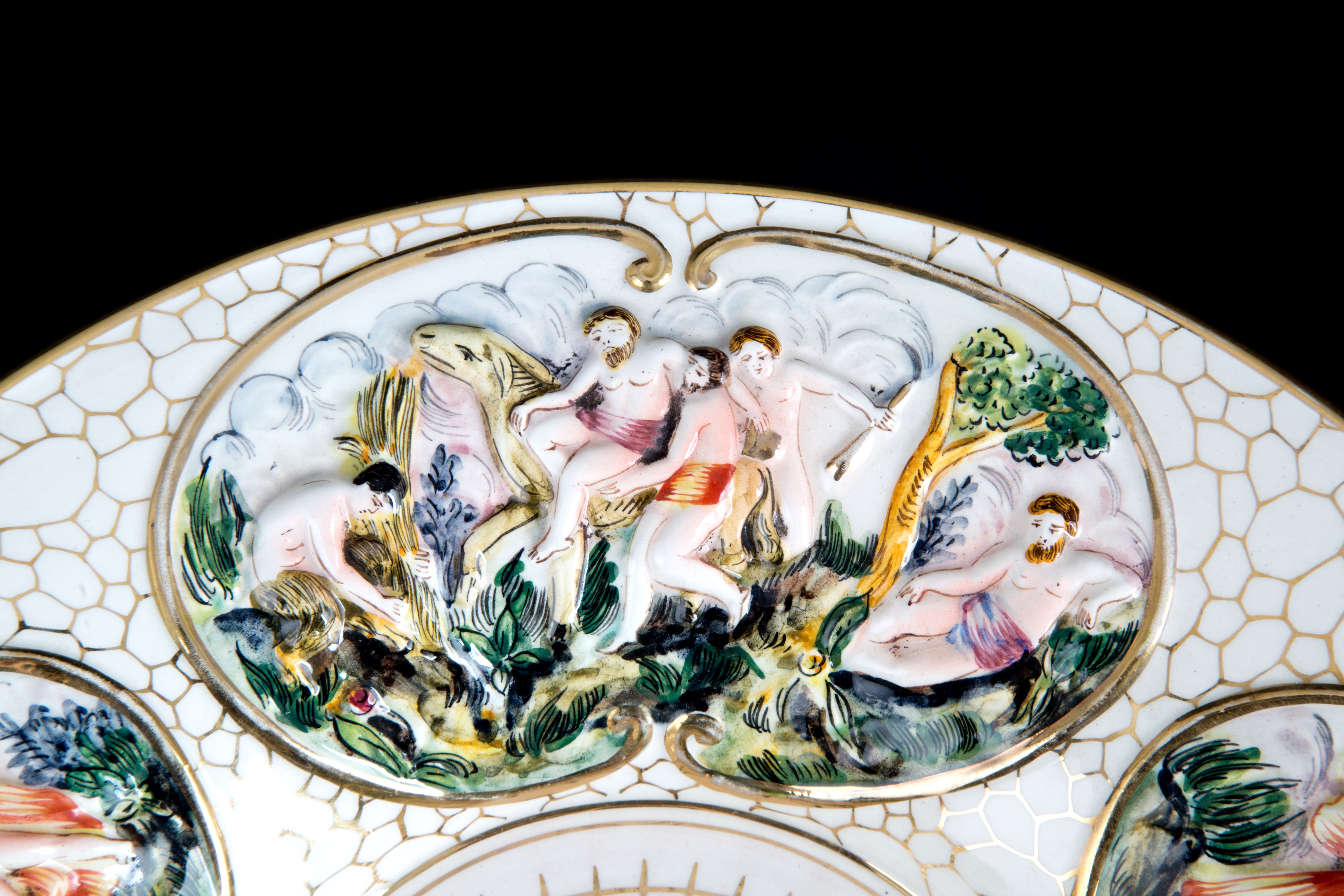 Piatto in Ceramica. Capodimonte