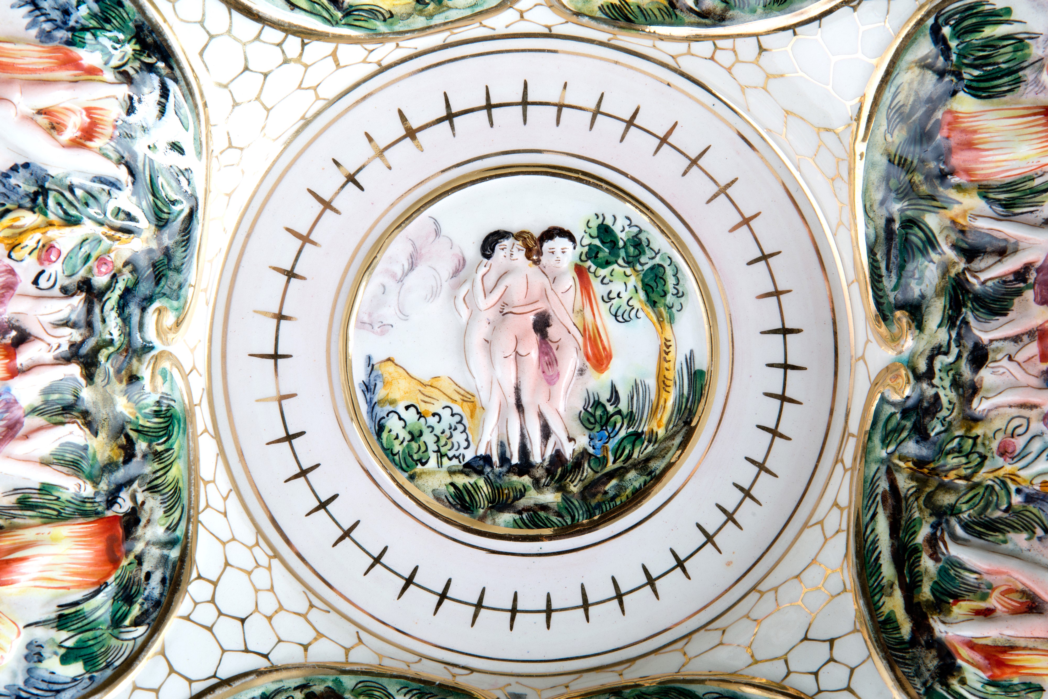 Piatto in Ceramica. Capodimonte