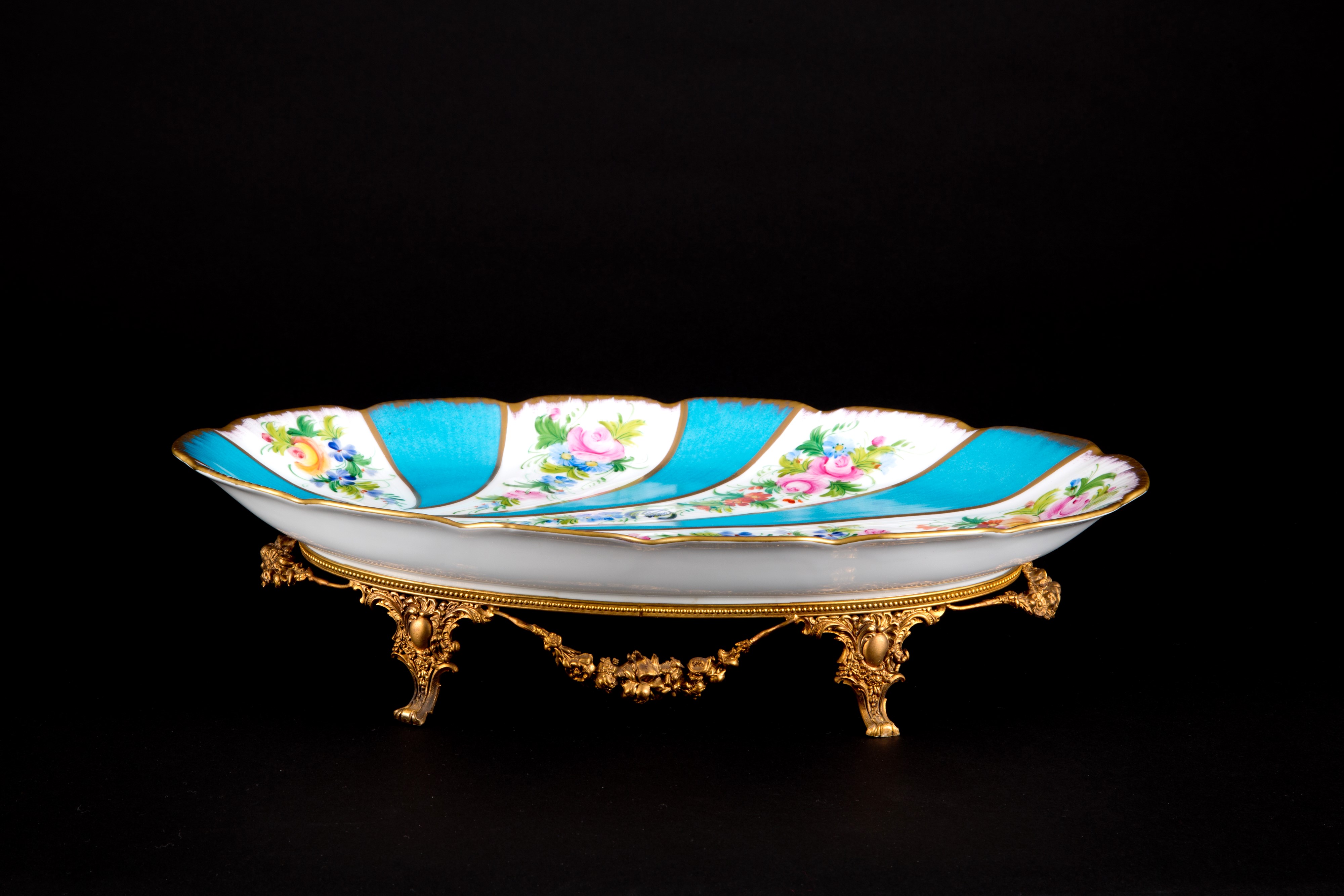 Vassoio in porcellana. LIMOGES