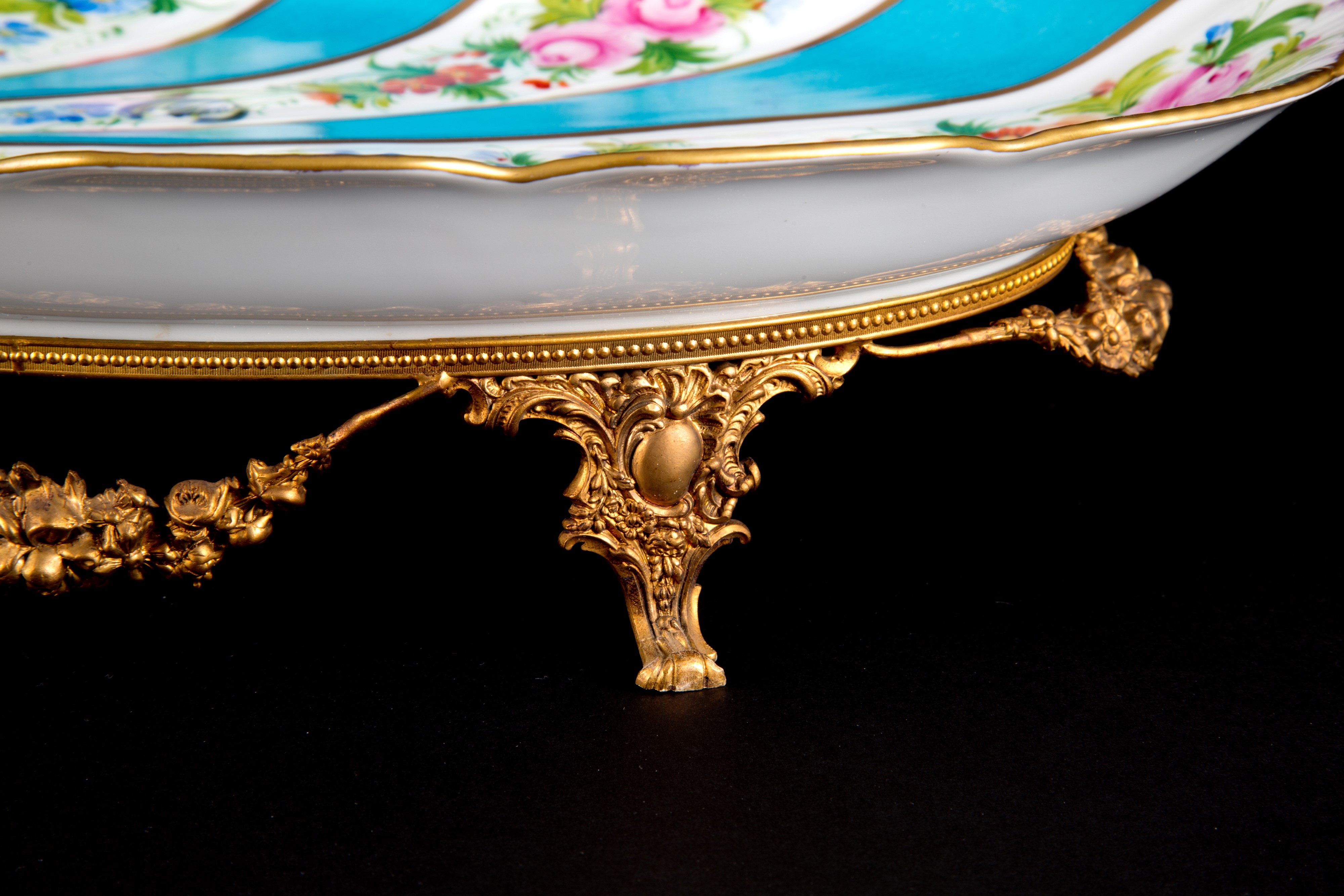 Vassoio in porcellana. LIMOGES