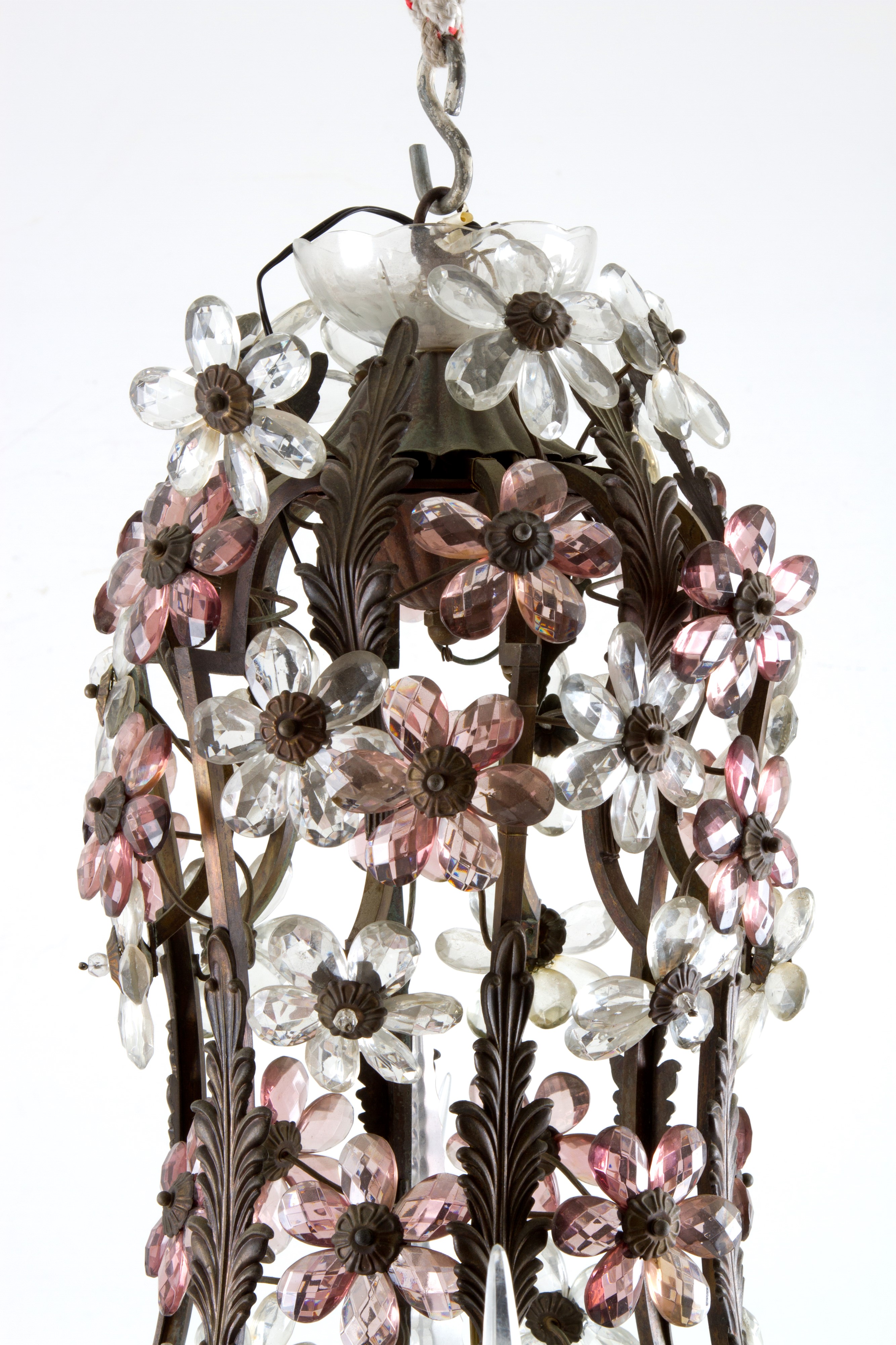 Lampadario in Ferro con Fiori in Vetro