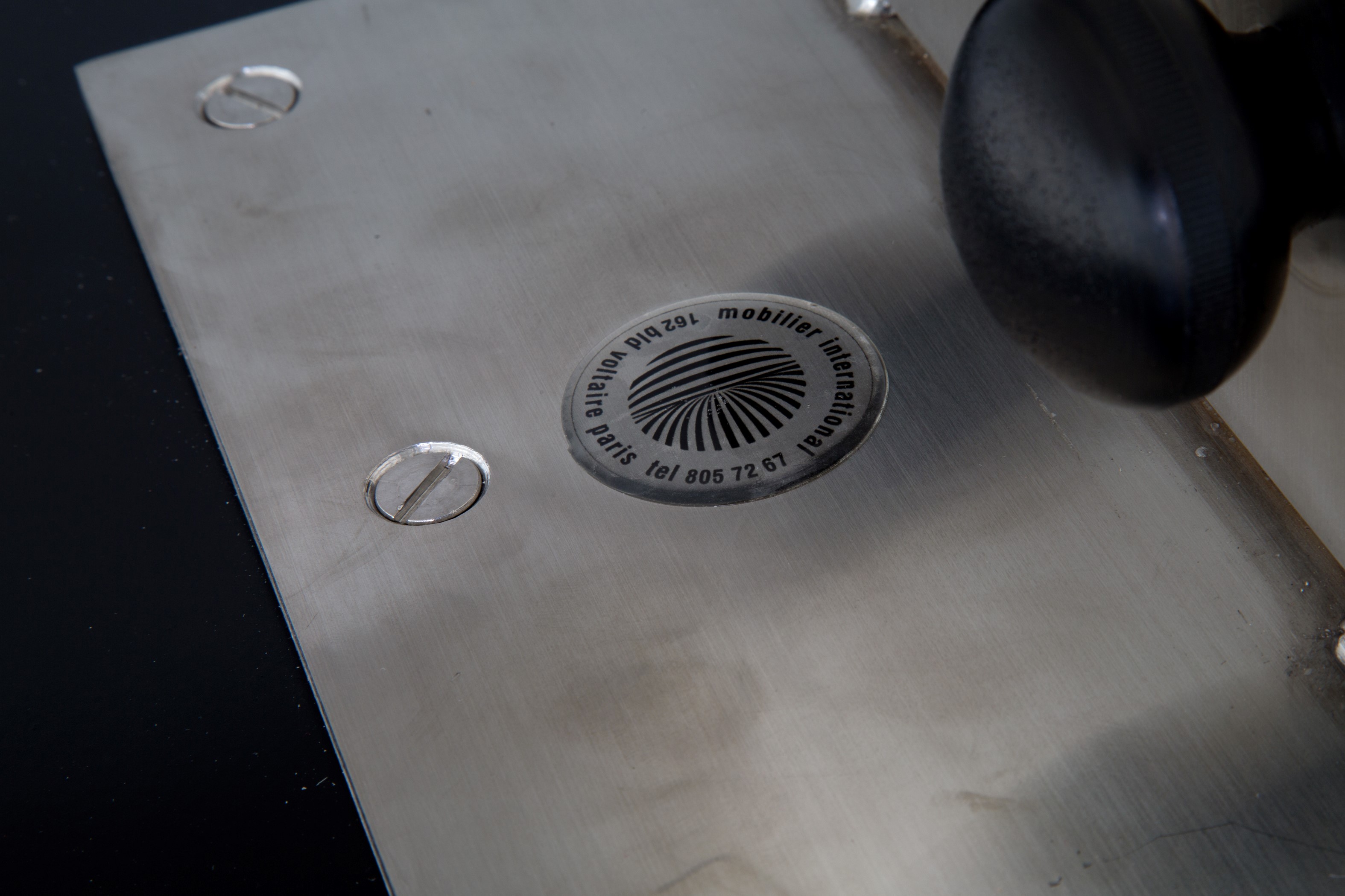 Poltrona Alta per MOBILIER INTERNATIONAL