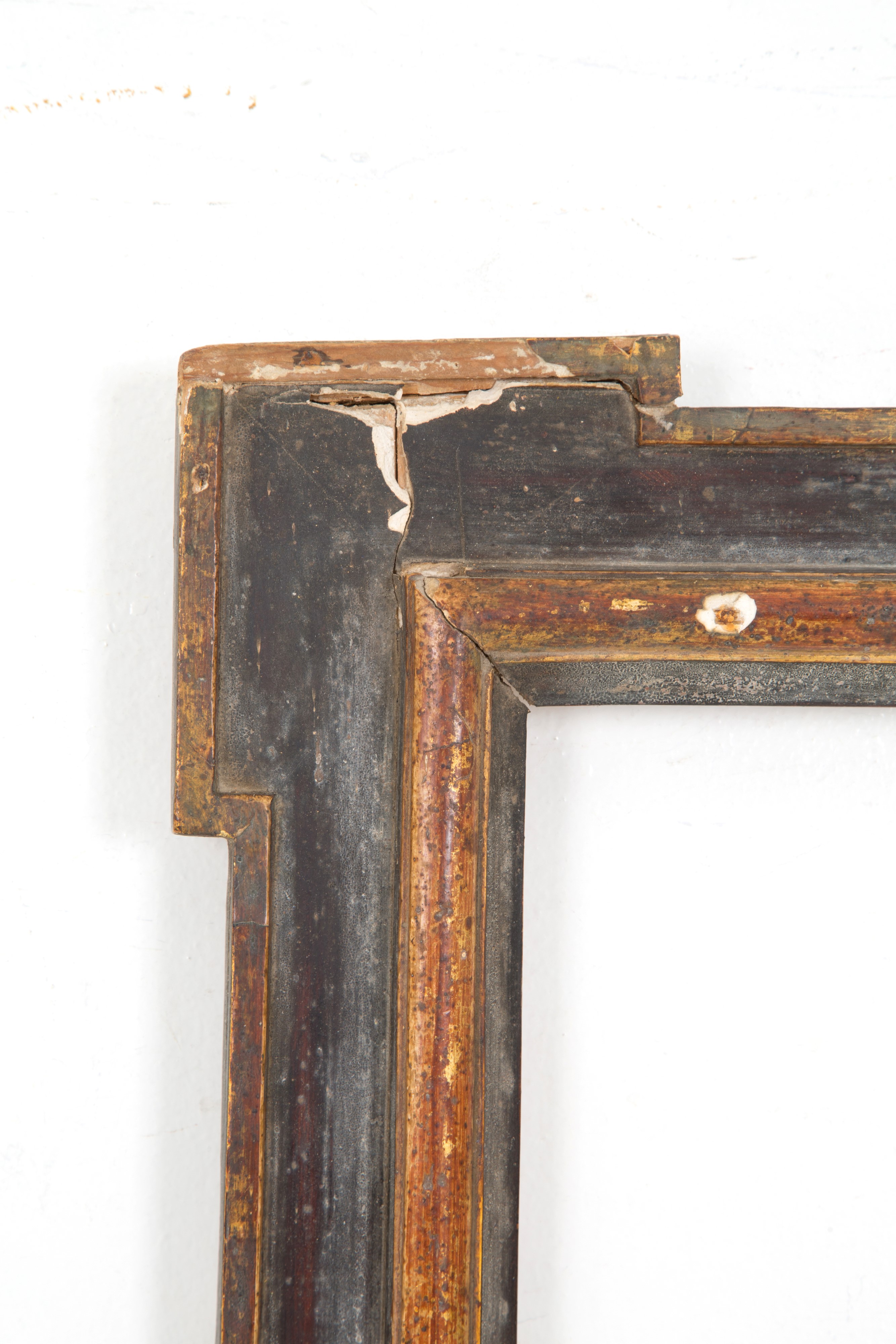 Cornice in Legno Laccato e Dorato
