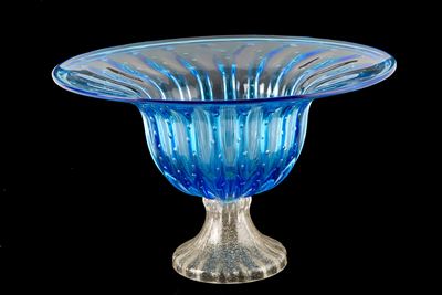 Grande alzata in vetro di Murano, toni blu e oro
