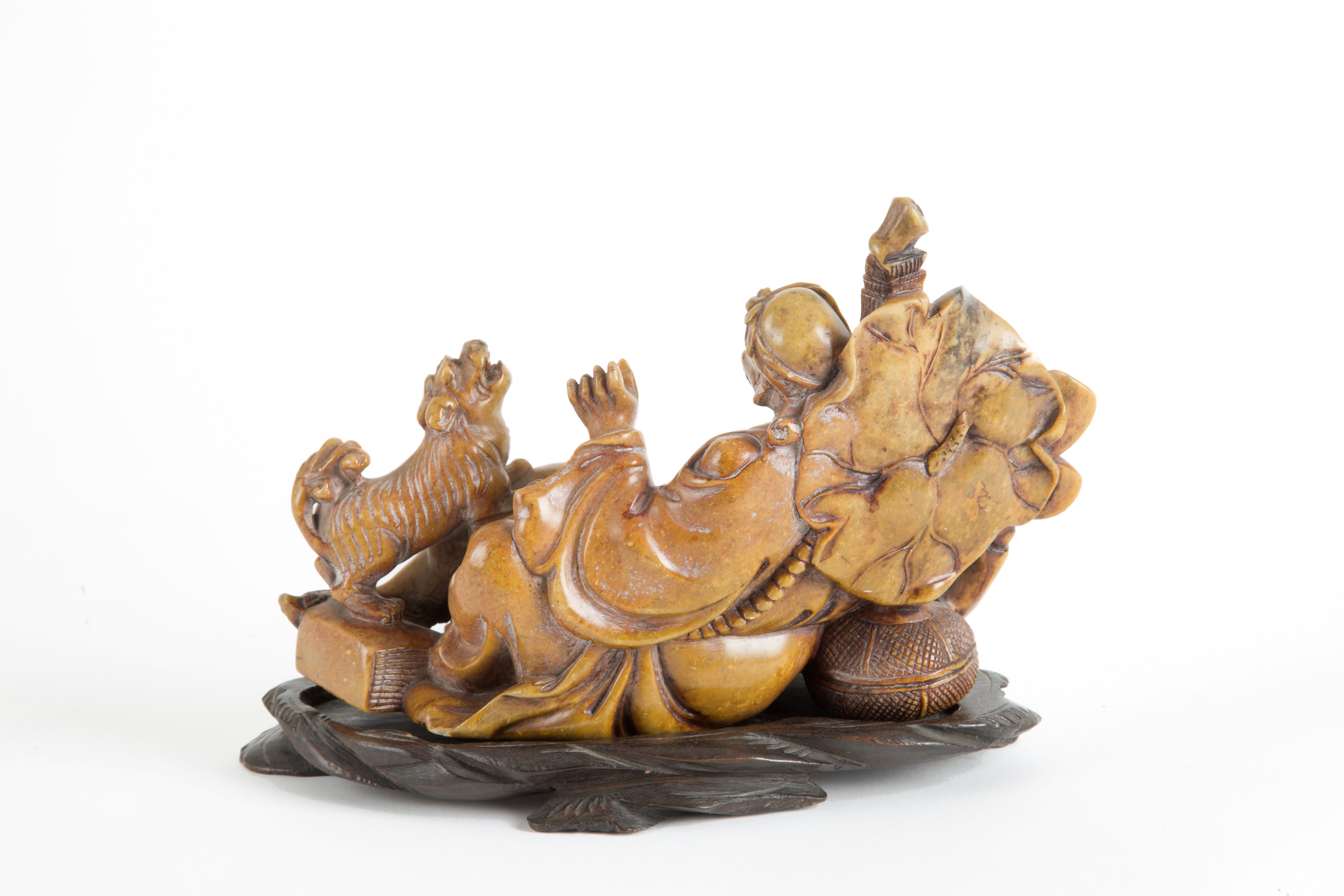 Scultura in pietra saponaria "SAGGIO CON CANE DI FO"