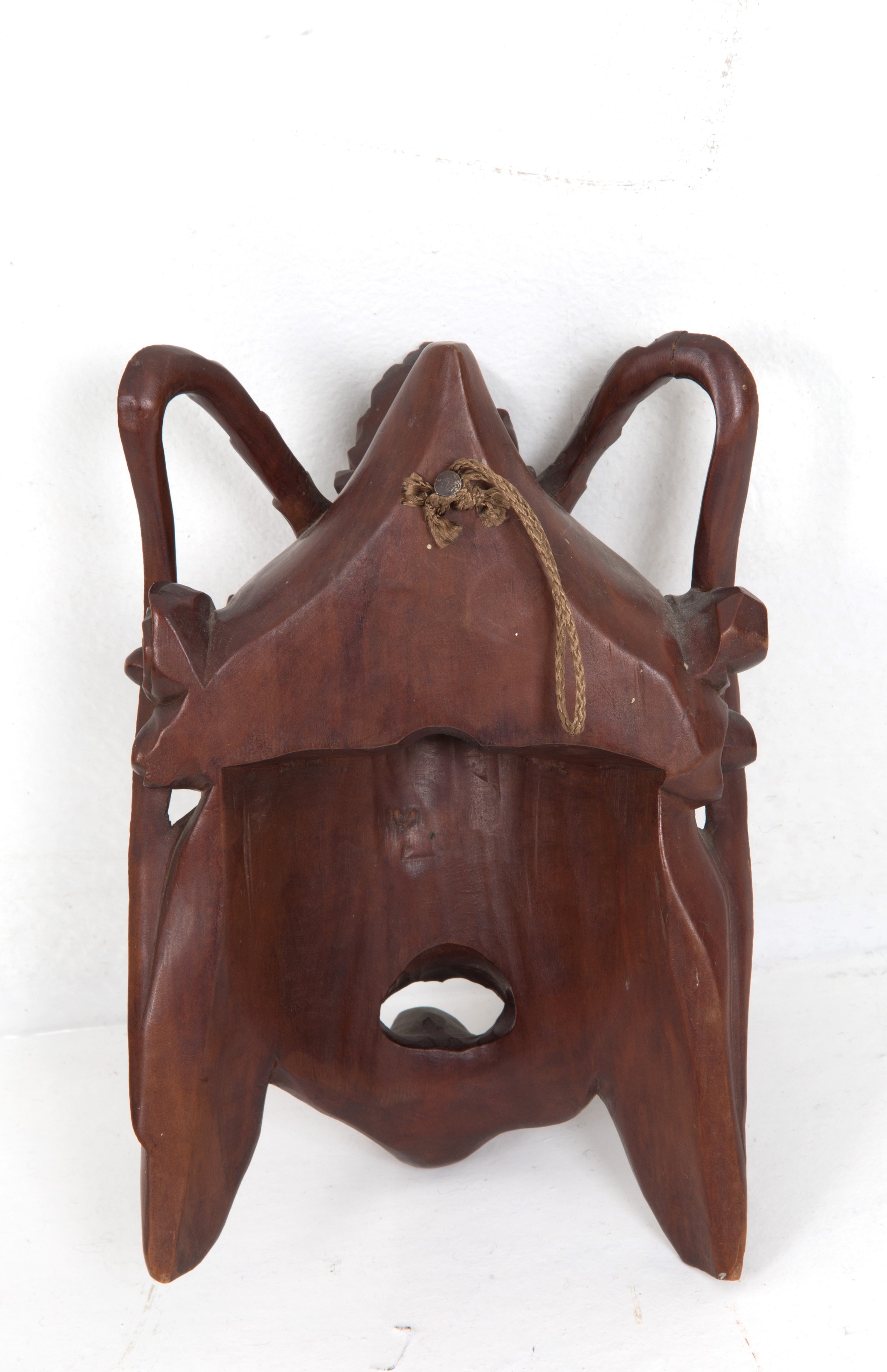 Maschera in legno "VOLTO GROTTESCO"