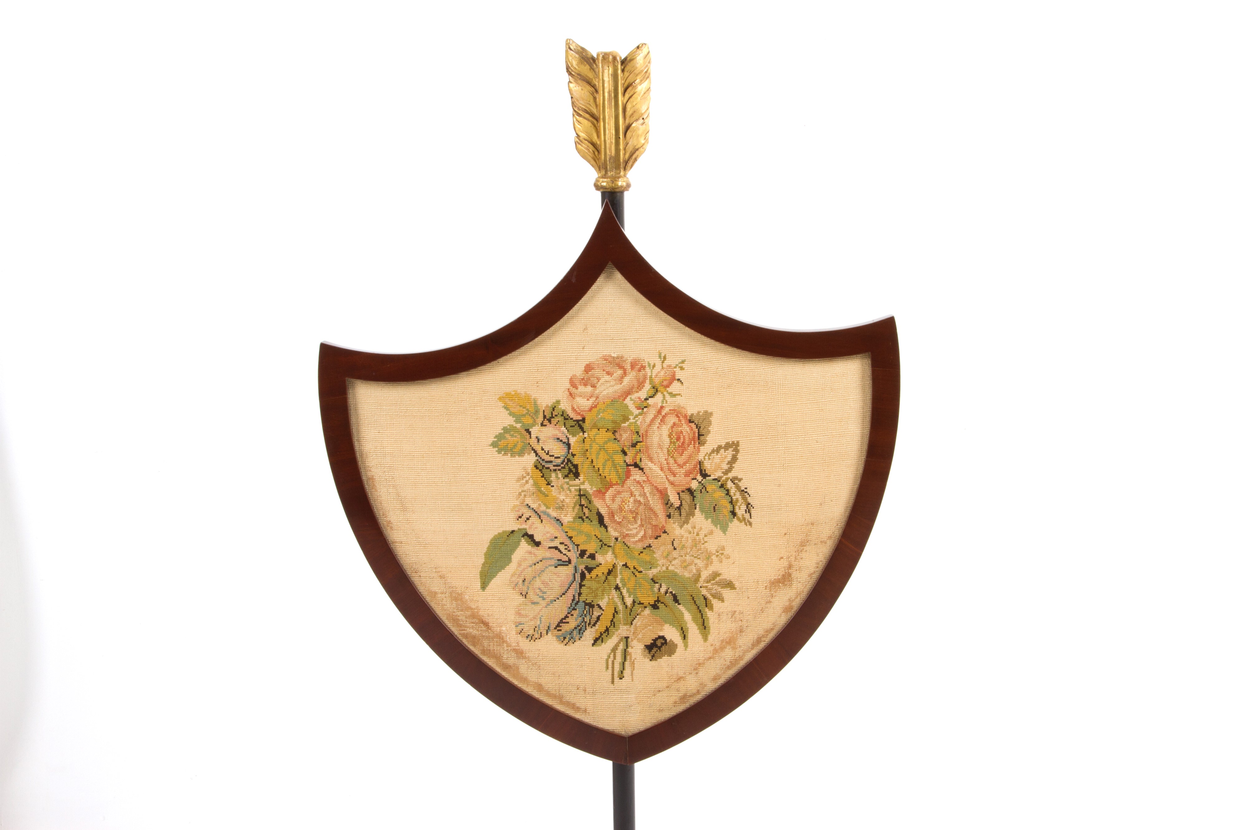 Paraluce a forma di scudo