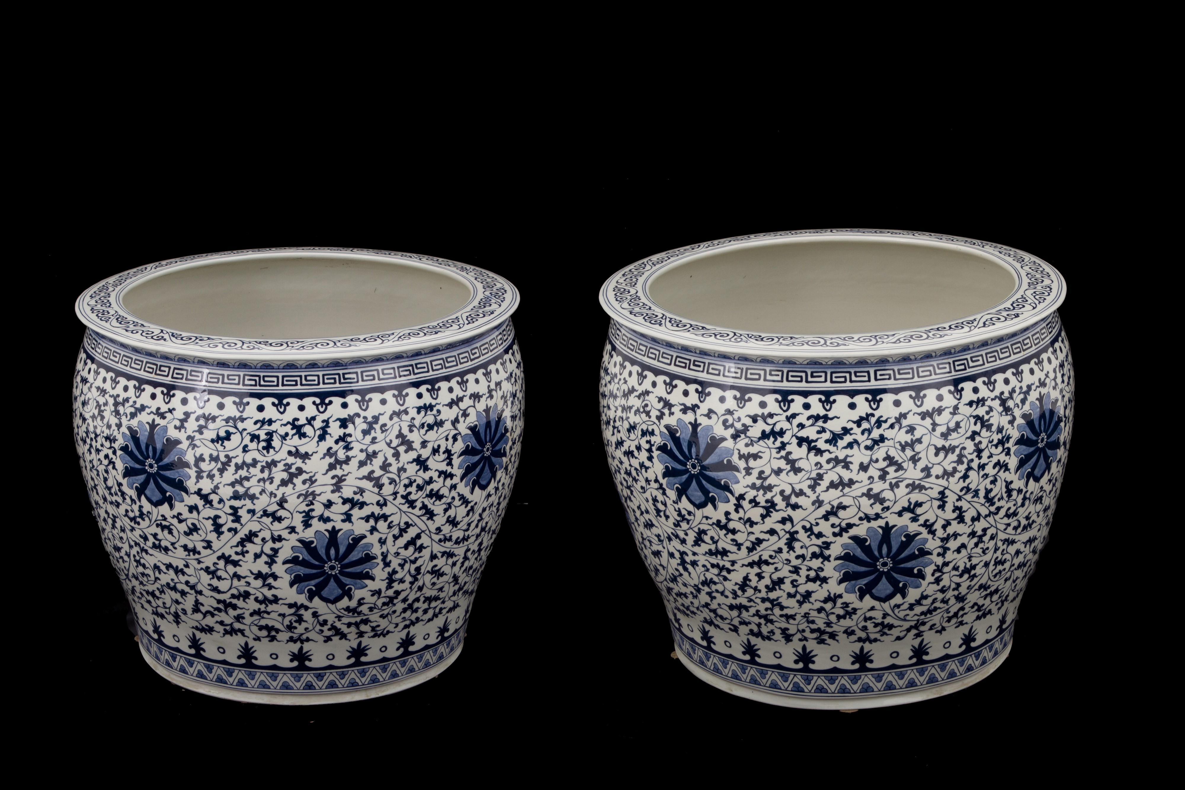 Coppia di grandi cachepot