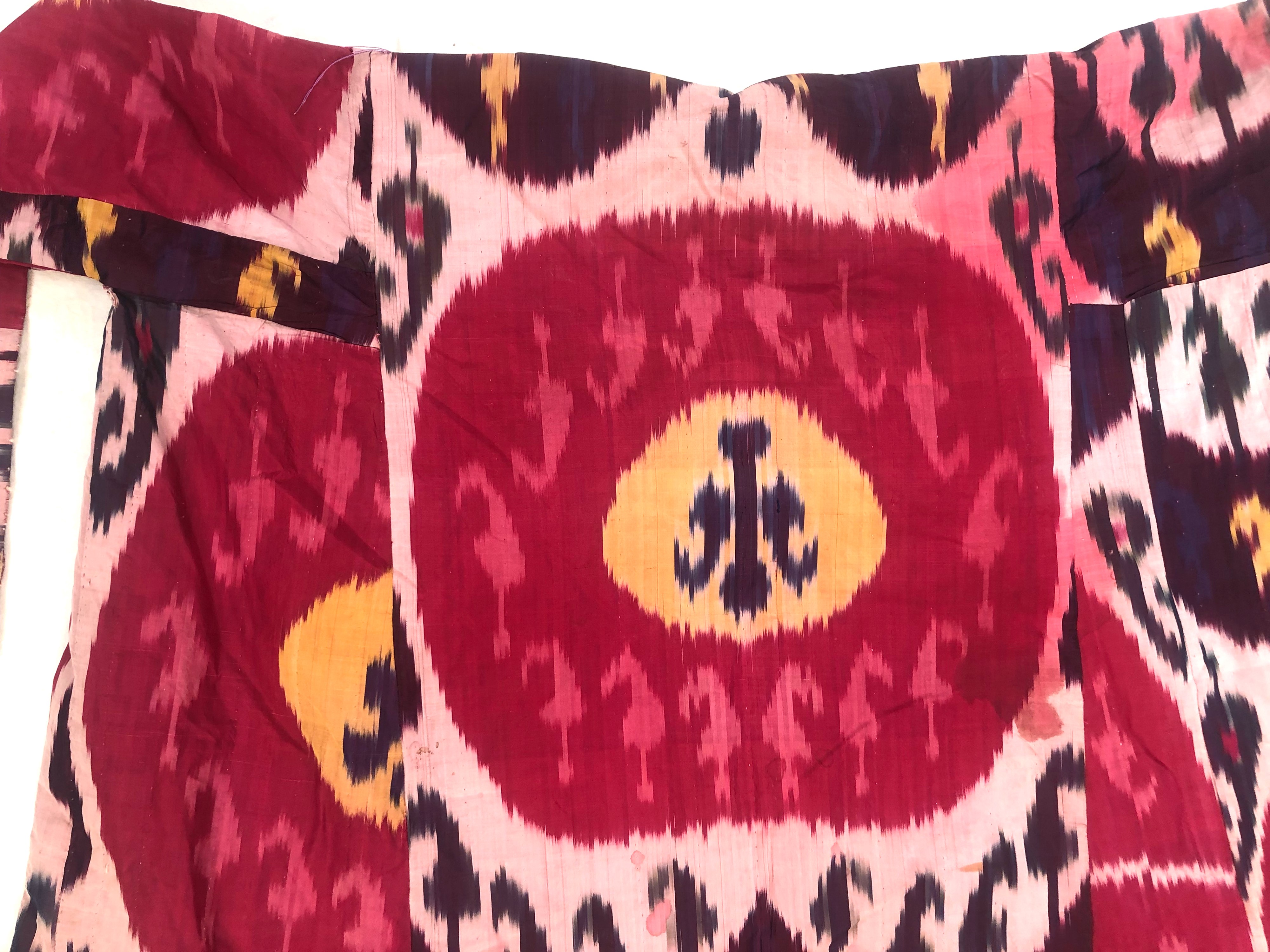 Abito cerimoniale Ikat. Uzbekistan