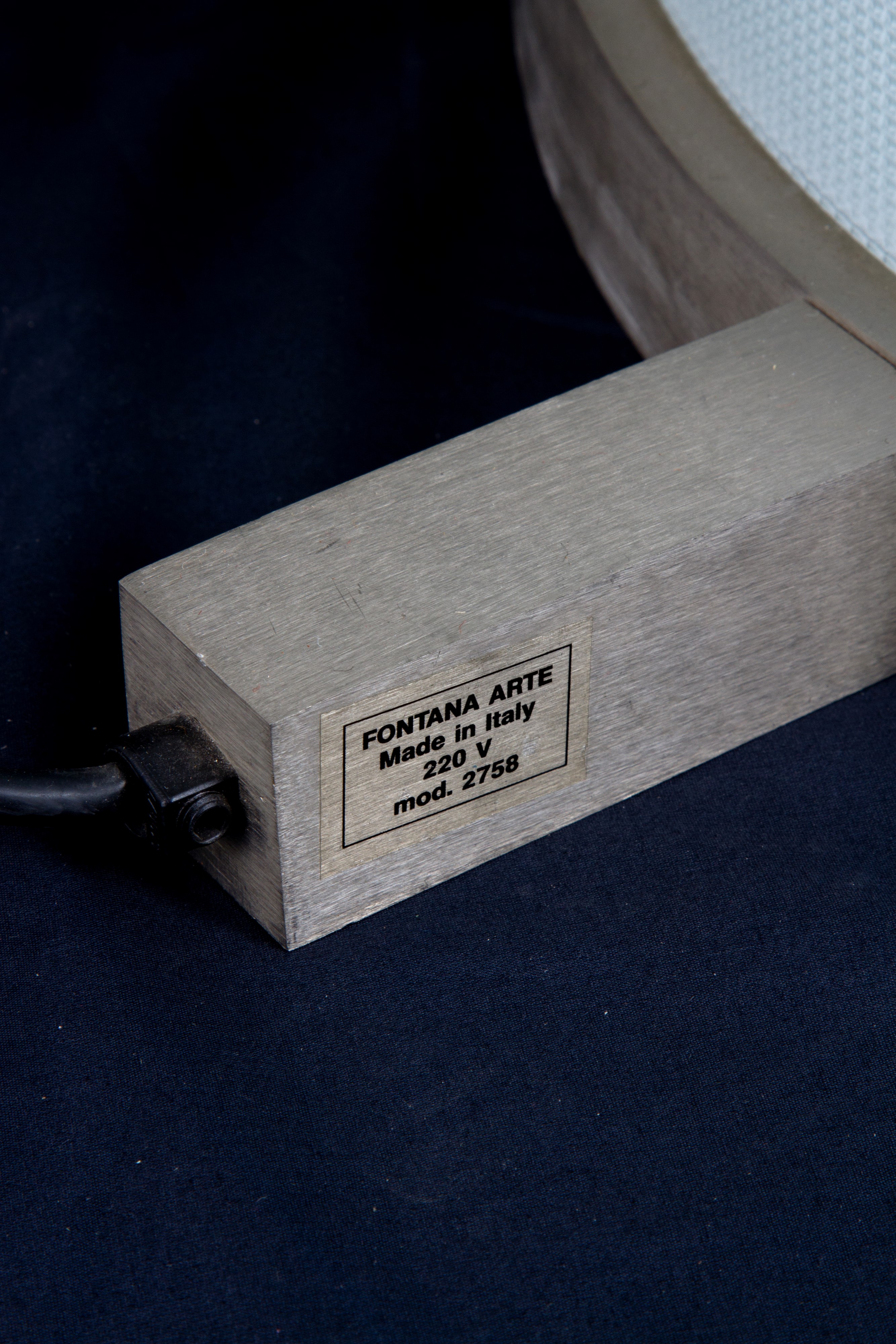 Lampada da terra Pirellone per FONTANA ARTE