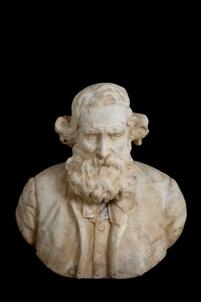 Scultura in Marmo "busto D'uomo"