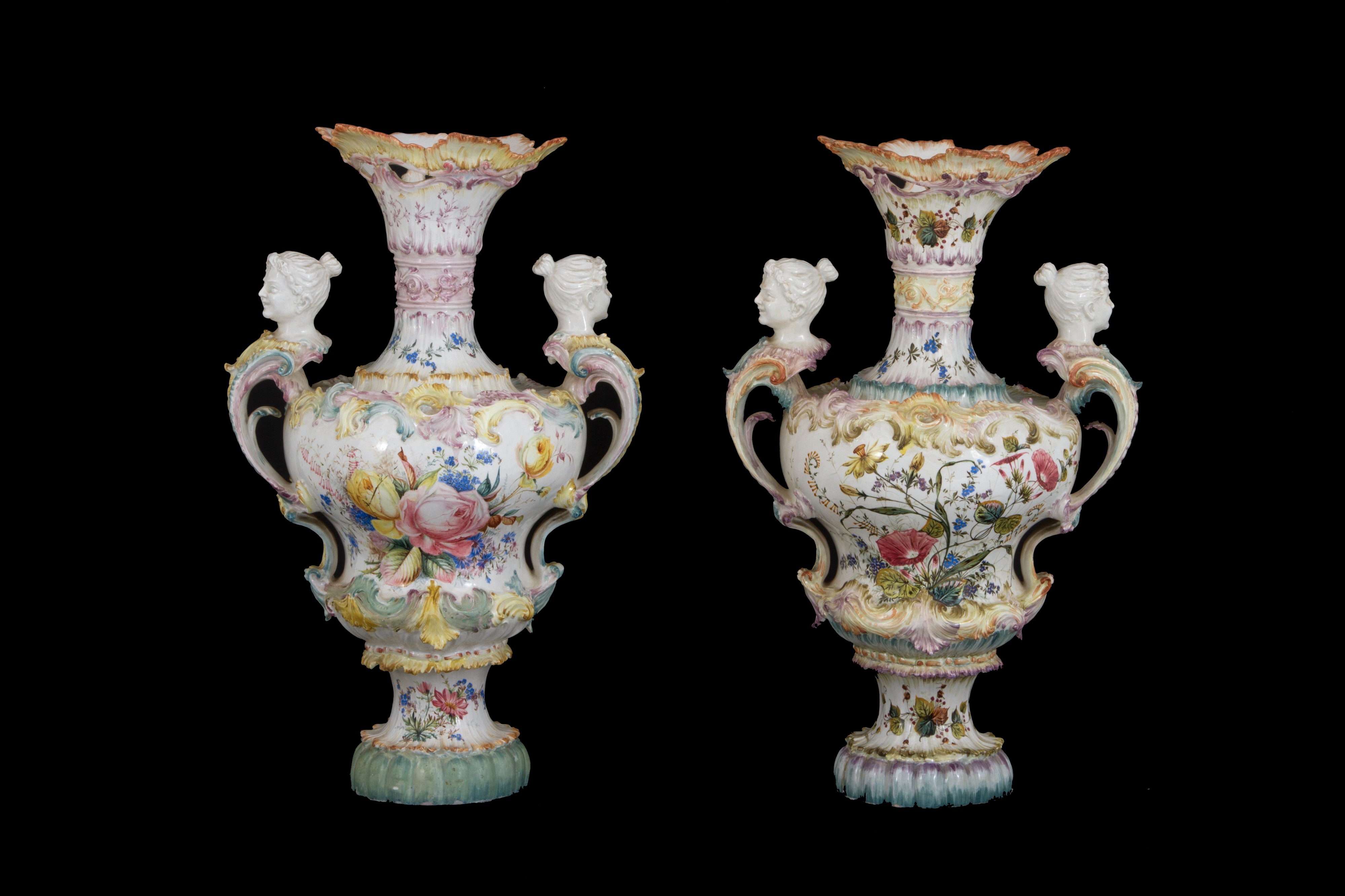 Coppia di Vasi in Ceramica