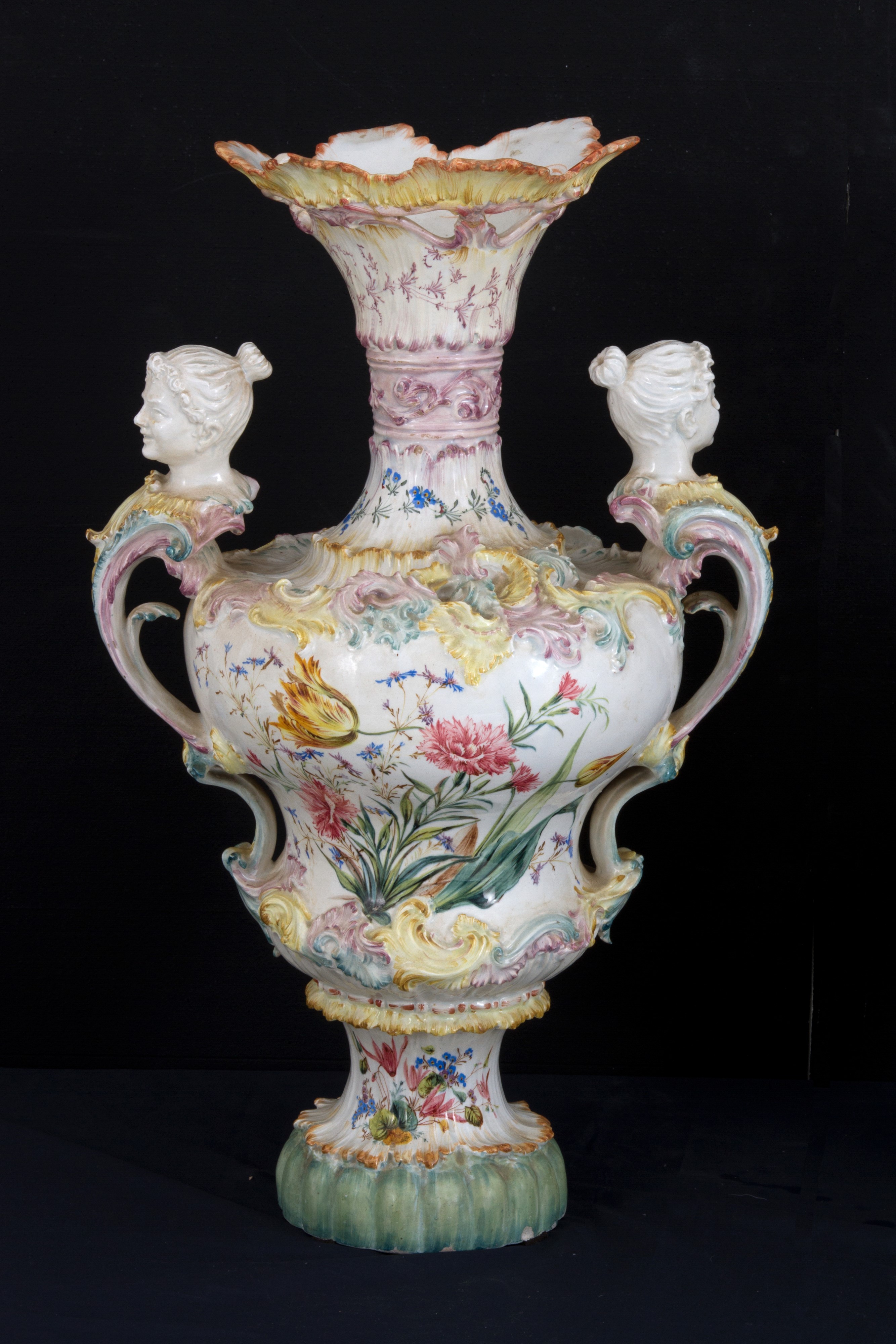 Coppia di Vasi in Ceramica