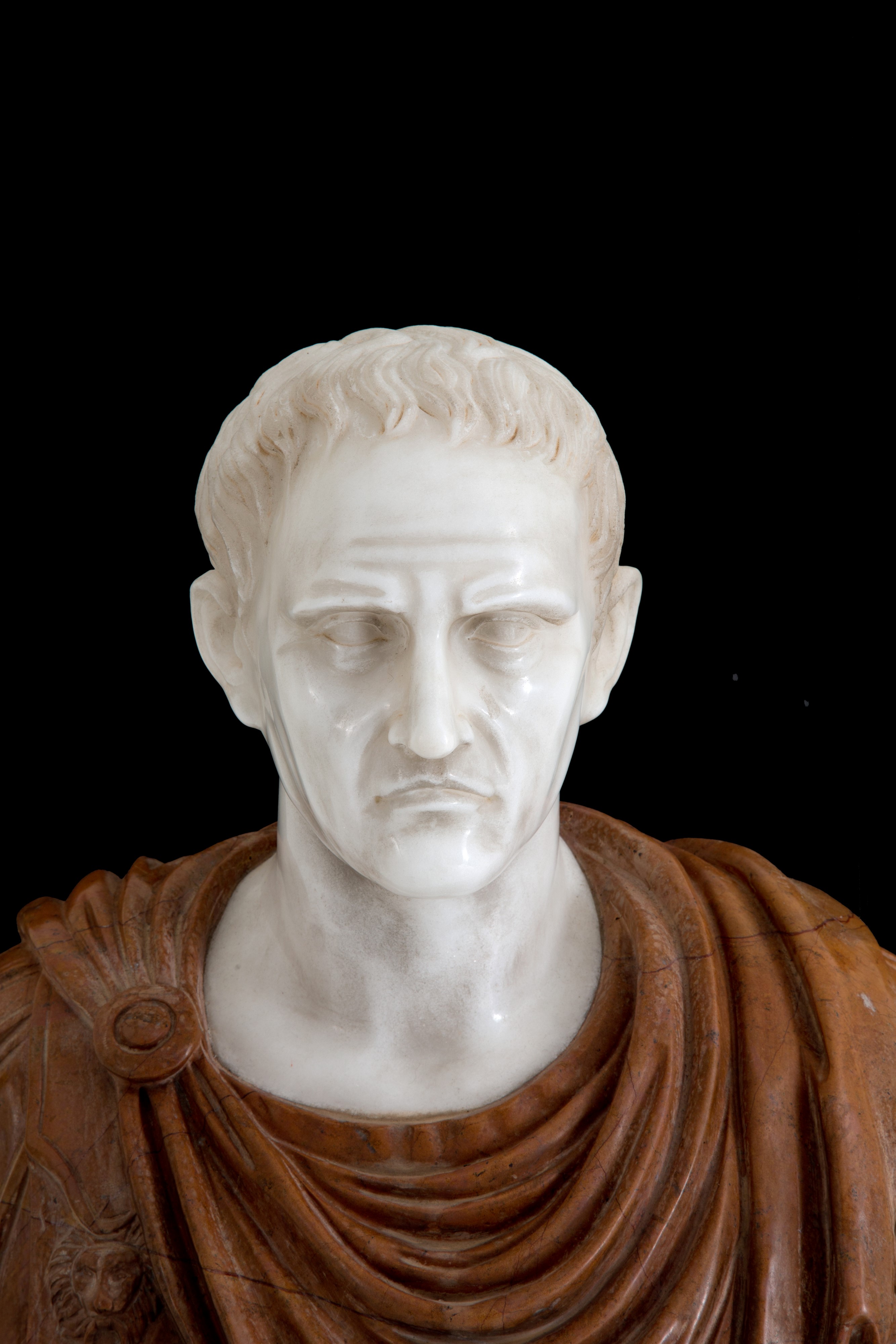Scultura in Marmi Policromi "imperatore"