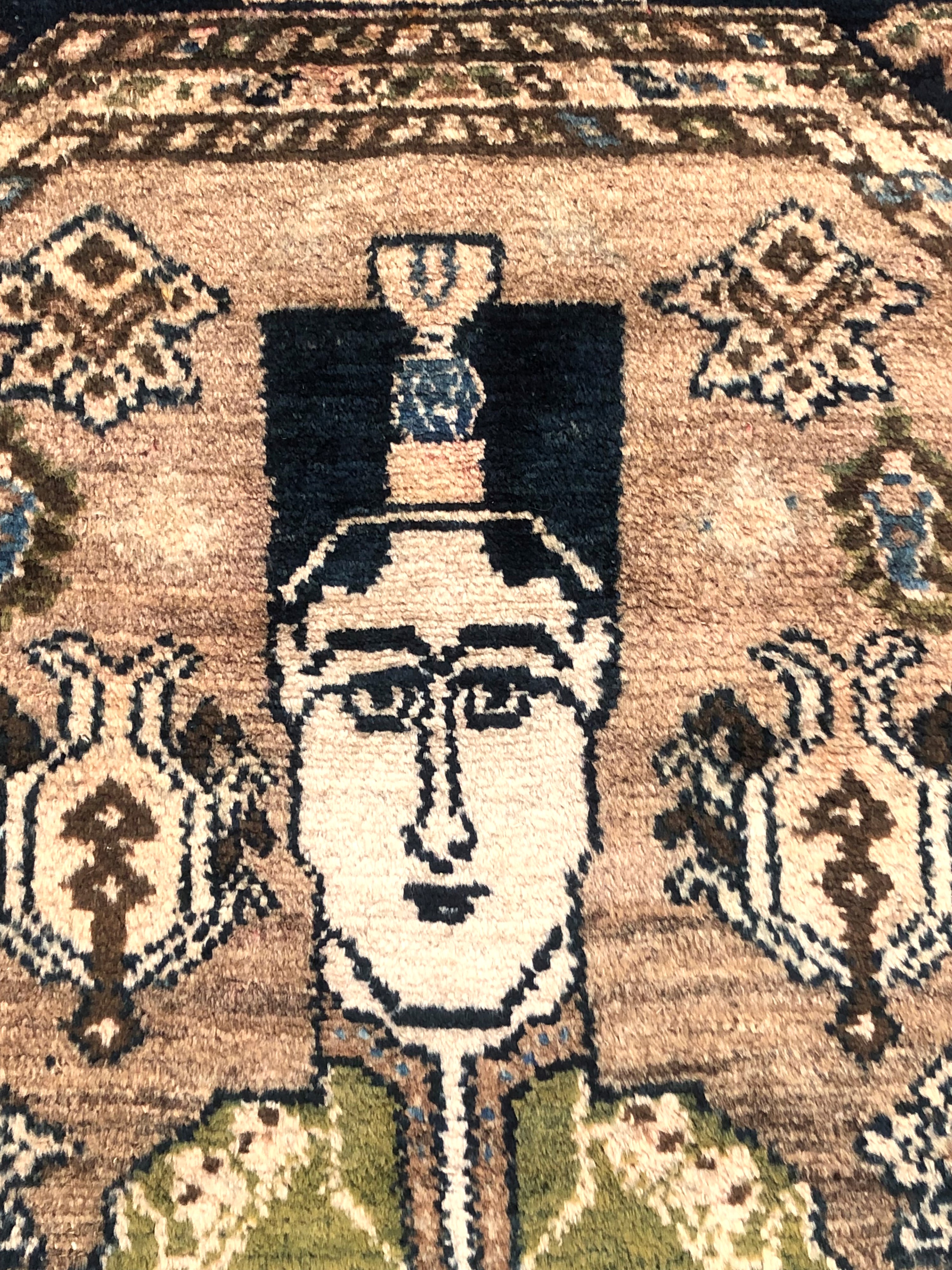 Tappeto Hamedan raffigurante “Mohammad Shah Qajar”, Persia, circa 1900