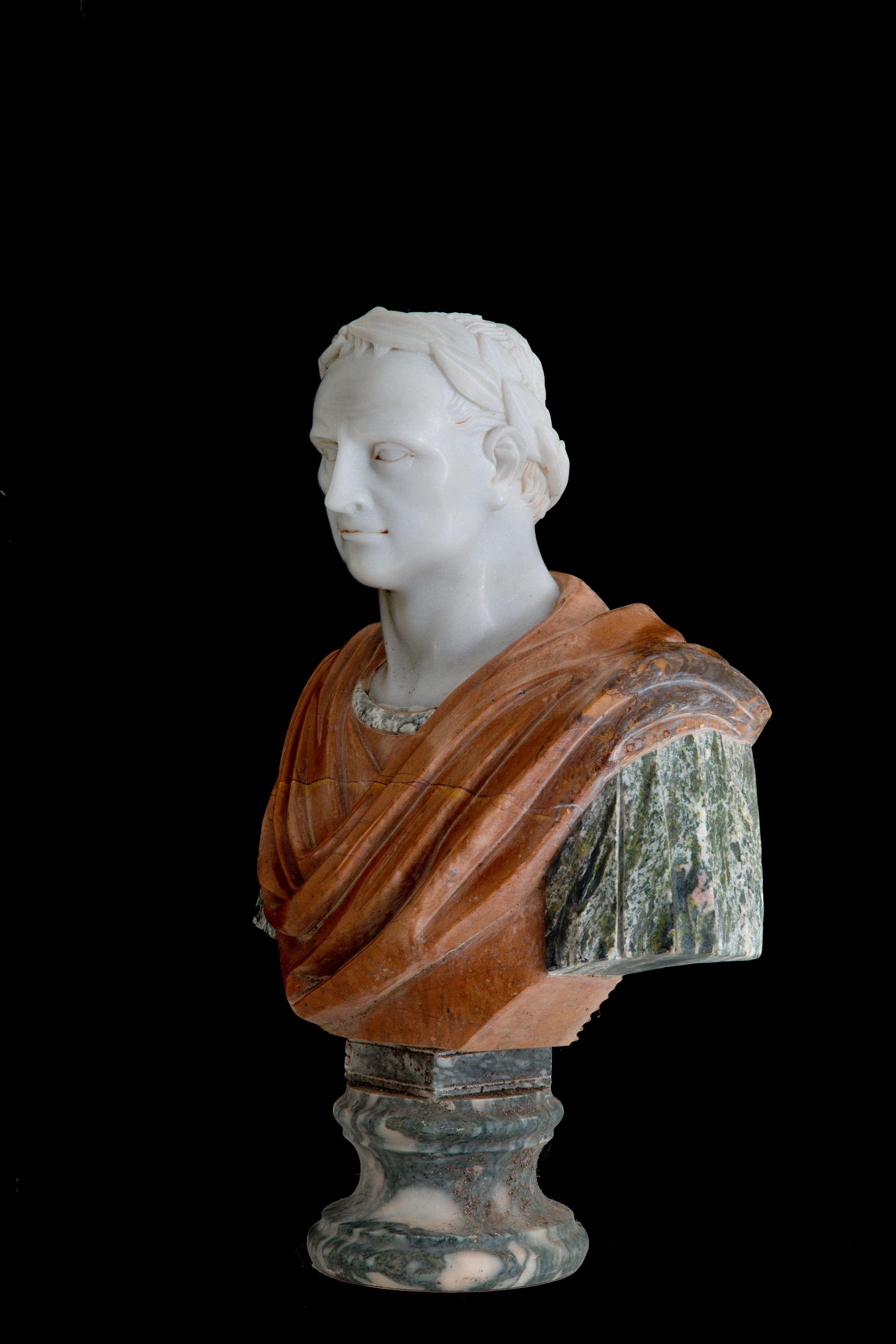 Scultura in Marmi Policromi "imperatore"