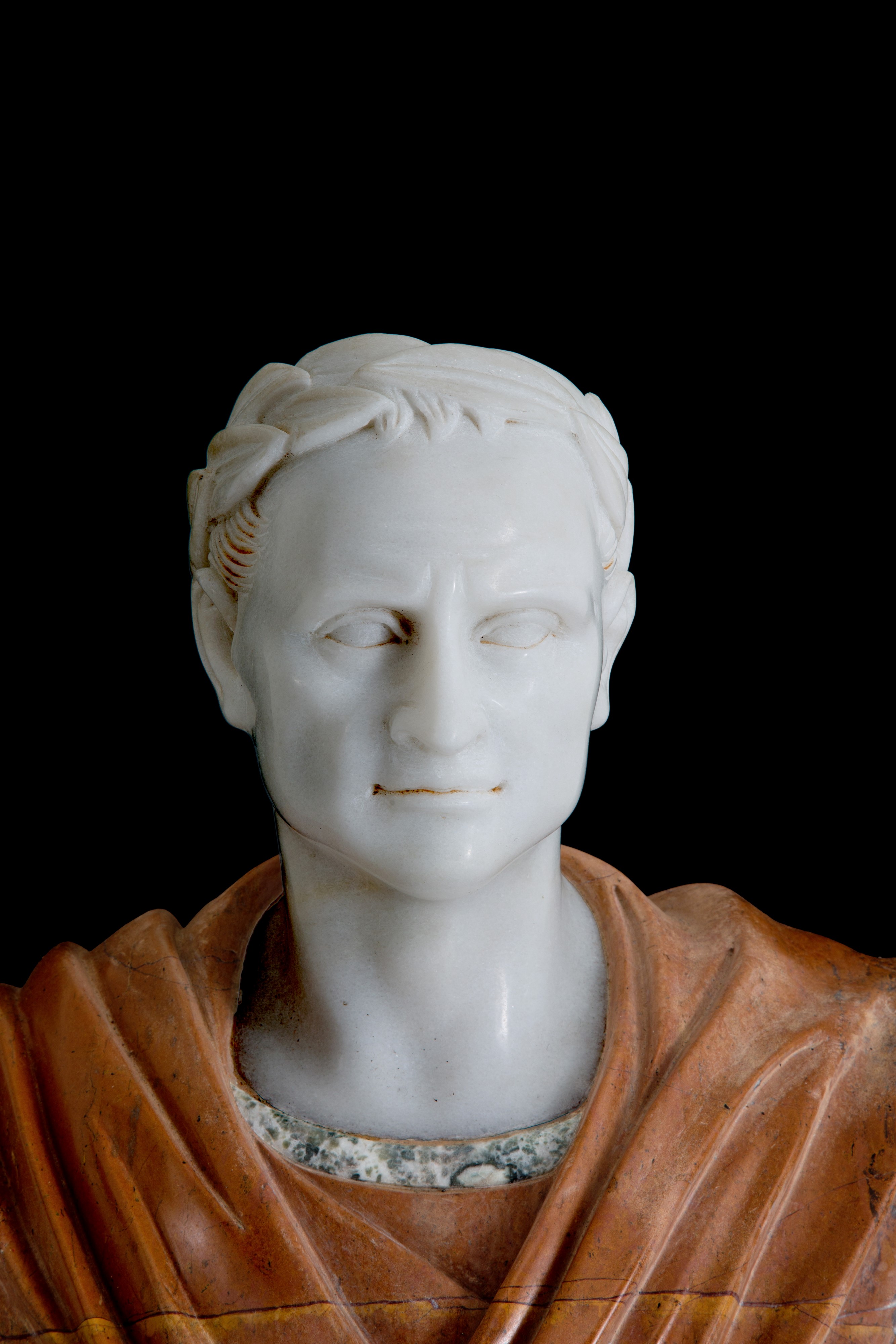 Scultura in Marmi Policromi "imperatore"