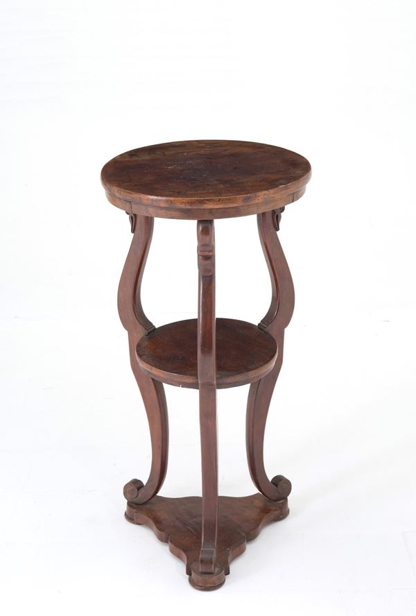 Round small table with two shelves