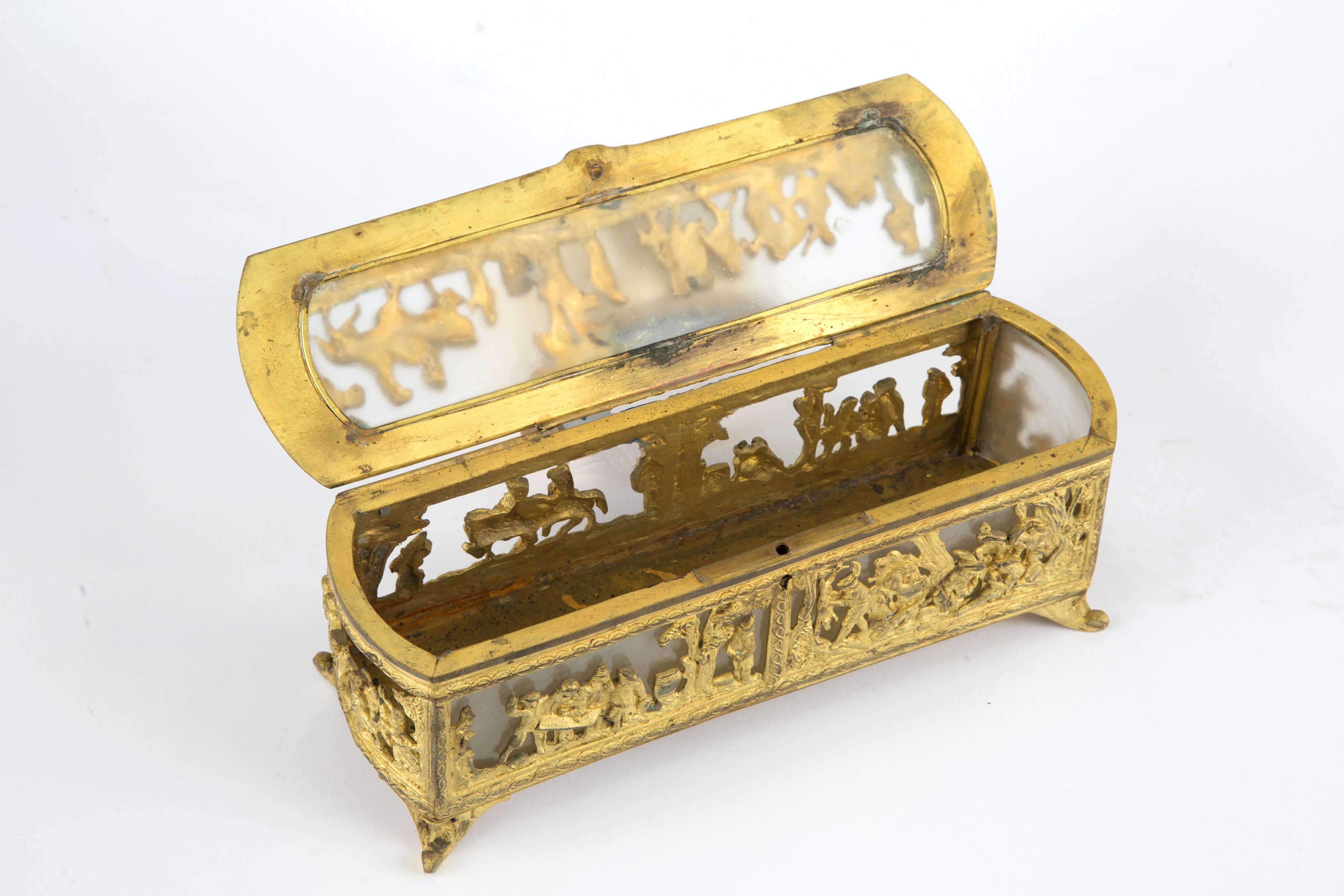 Cofanetto in bronzo dorato